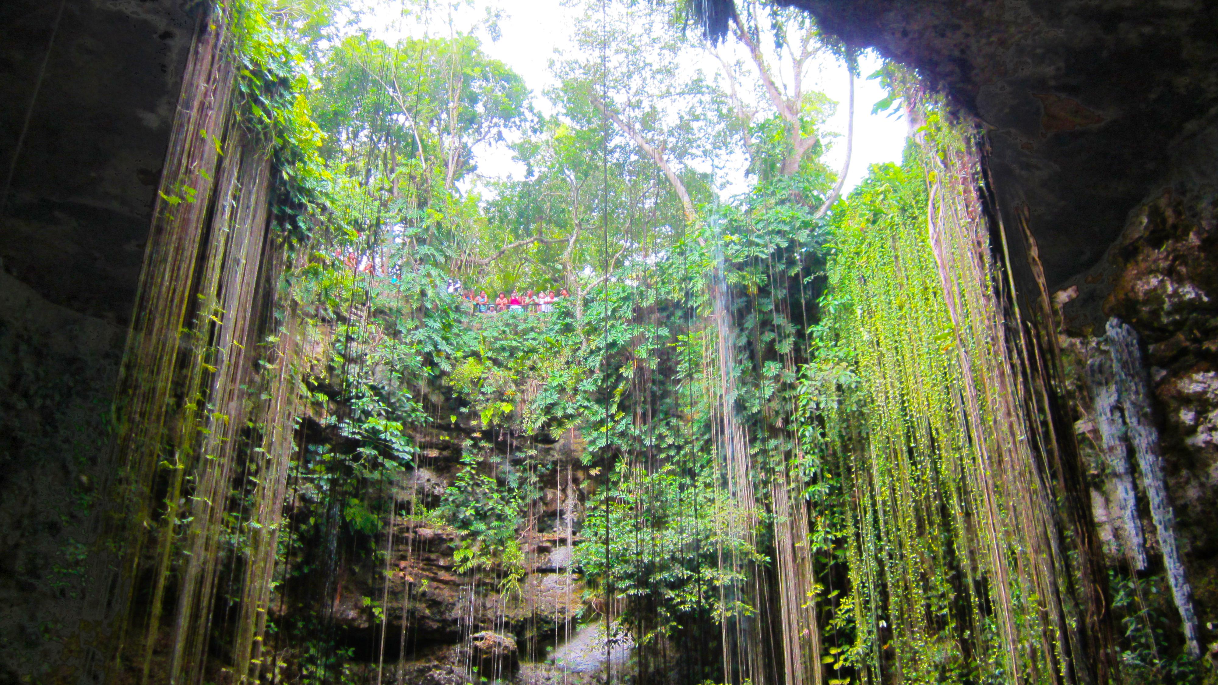 Cenote Ik-Kil, por Corleoncito
