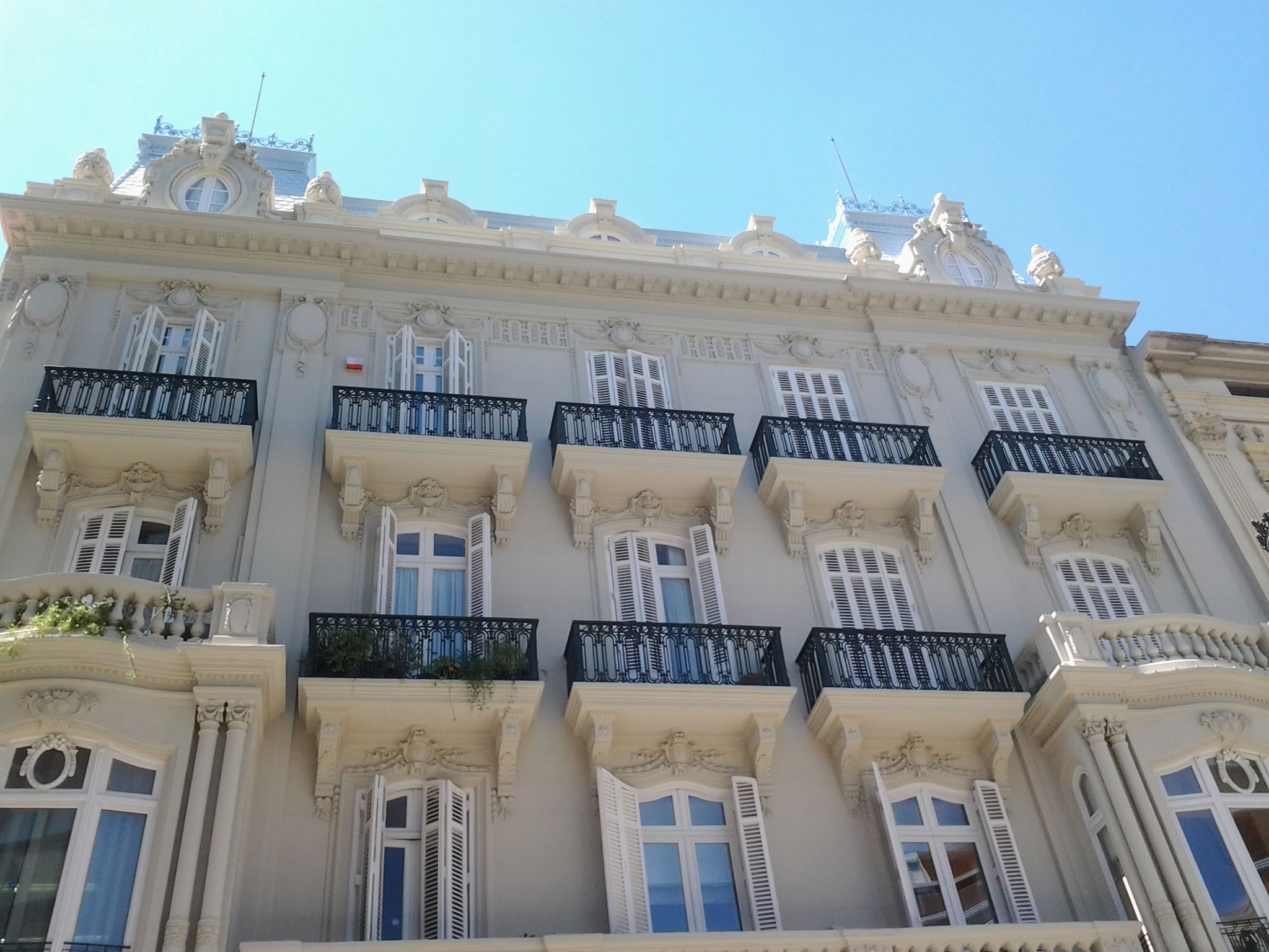 Palacete sede Colegio Oficial de Graduados Sociales de Valencia, por Las sandalias de Ulises
