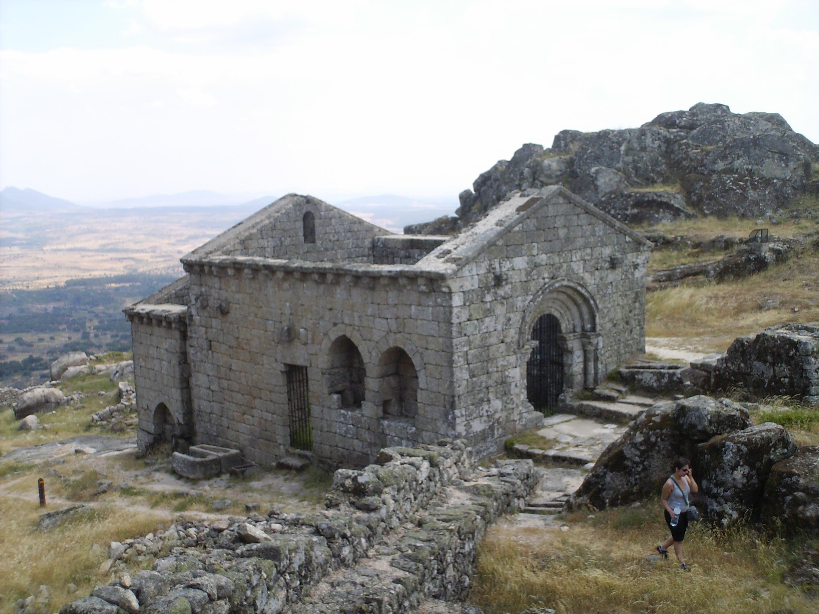 Capilla de São Miguel do Castelo, por Patrícia Veludo
