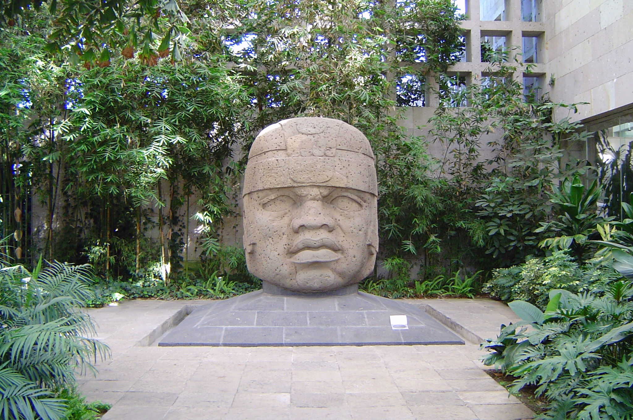 Museo de Antropología de Xalapa, por Roberto Gonzalez