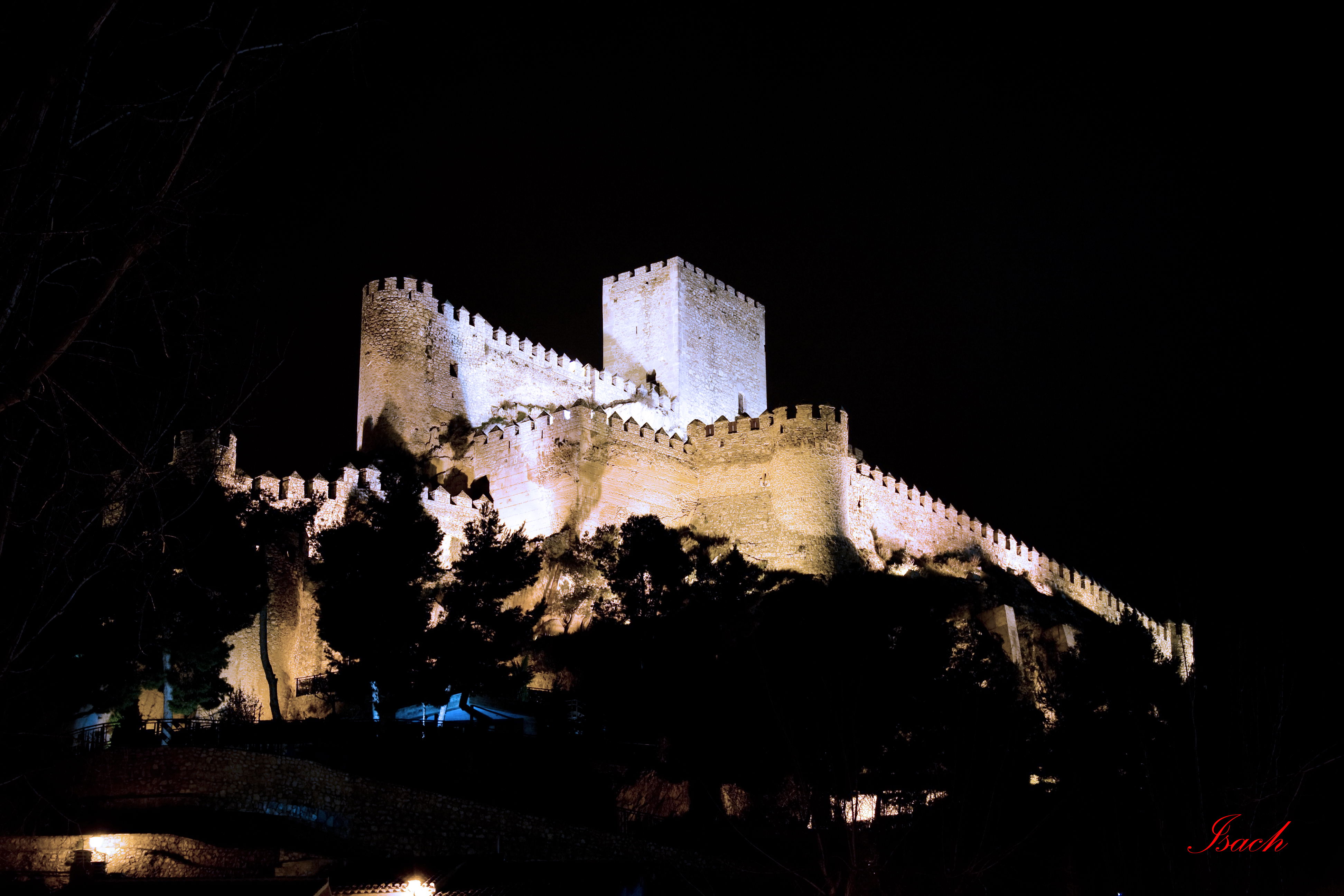 Castillo de Almansa, por Joan Josep Isach Cogollos