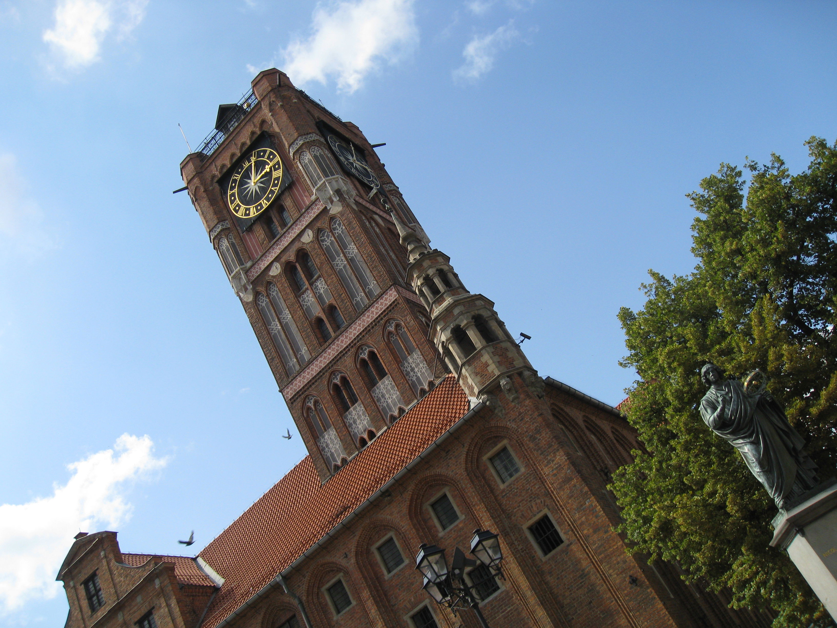 Ayuntamiento de Torun, por Las sandalias de Ulises
