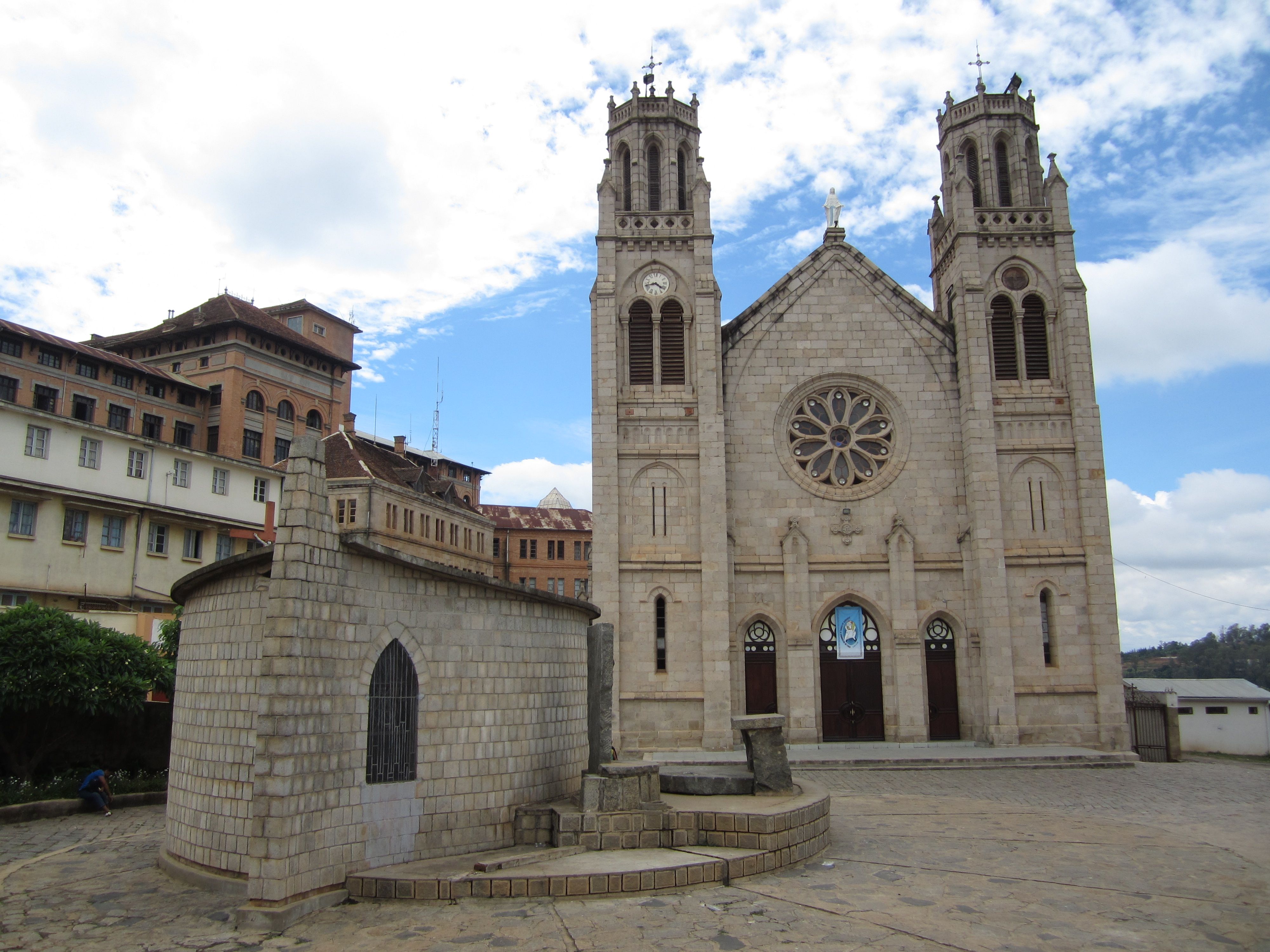 Iglesia de Amboninampamarinana, por Viajando | Imágenes y sensaciones