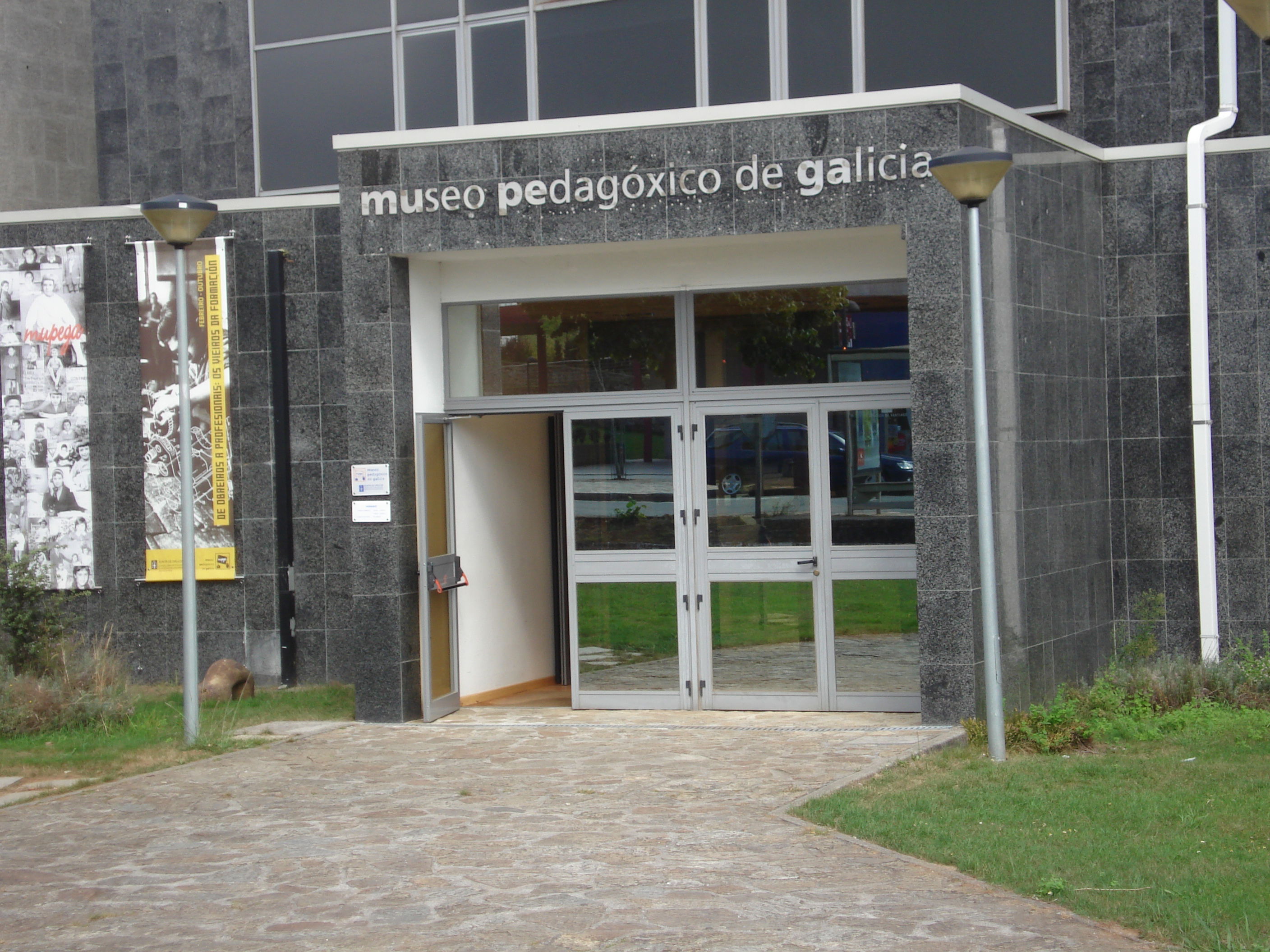 Museo Pedagóxico de Galicia ( MUPEGA ), por Marilo Marb