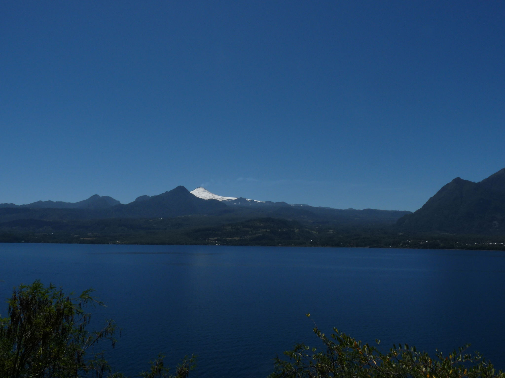 Lago Calafquén, por Pablo Olivera 