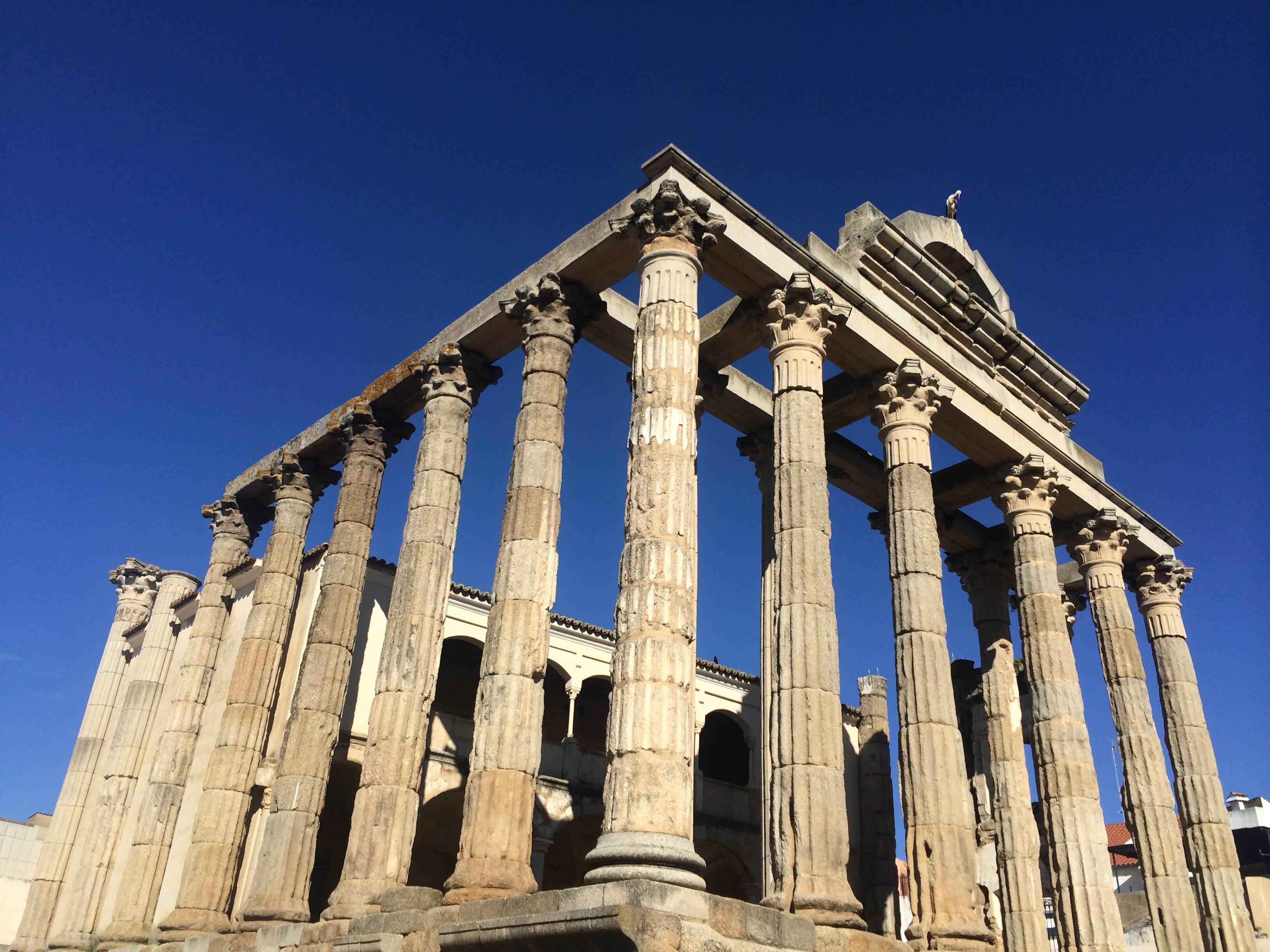 Templo de Diana de Mérida, por Nuria Martinez