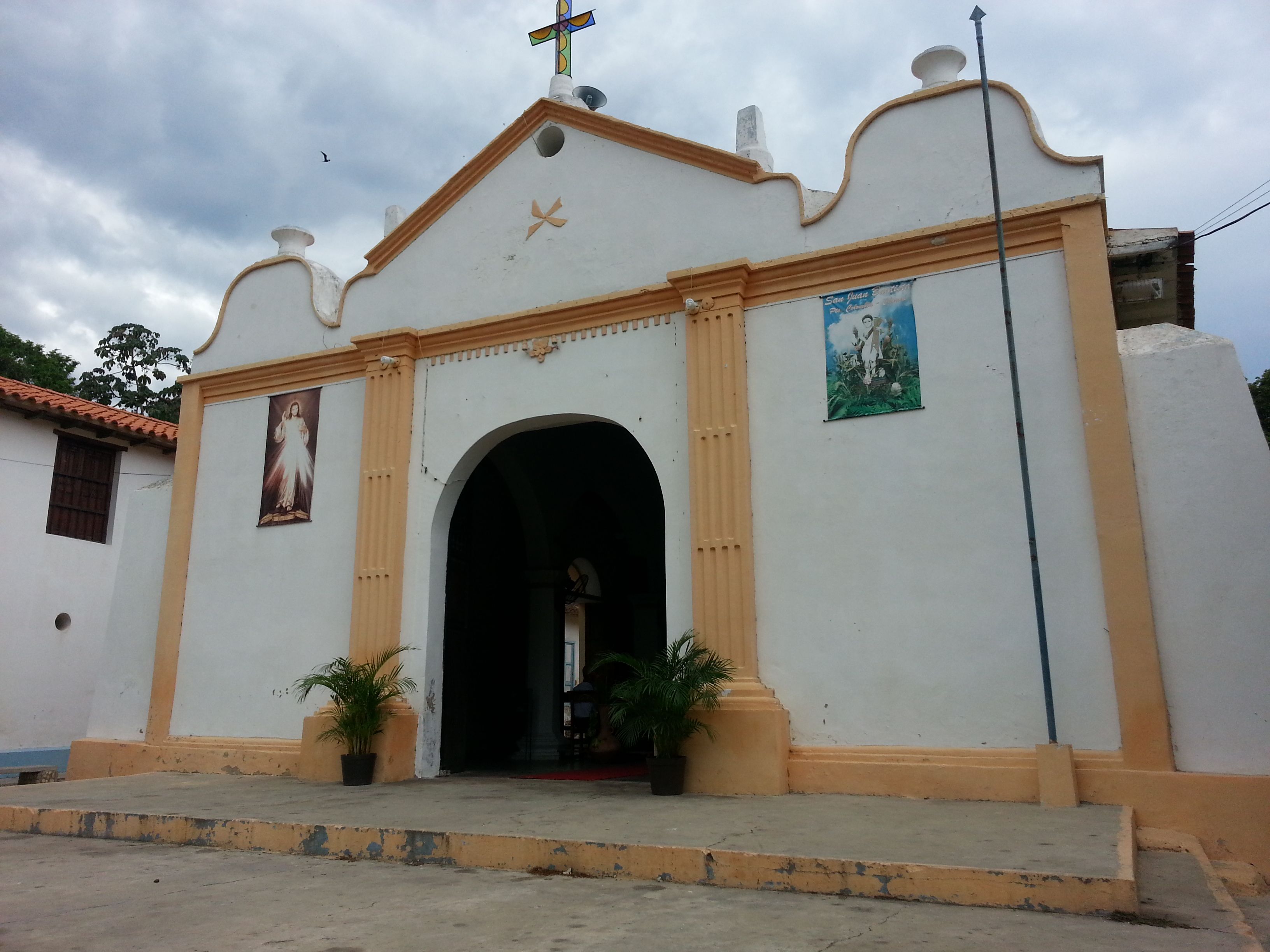 Iglesia de San Juan Bautista, por Mochilero en Europa