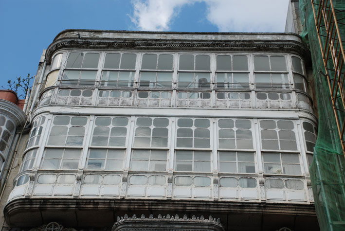 Edificio plaza de Lugo 11, por Reconquista