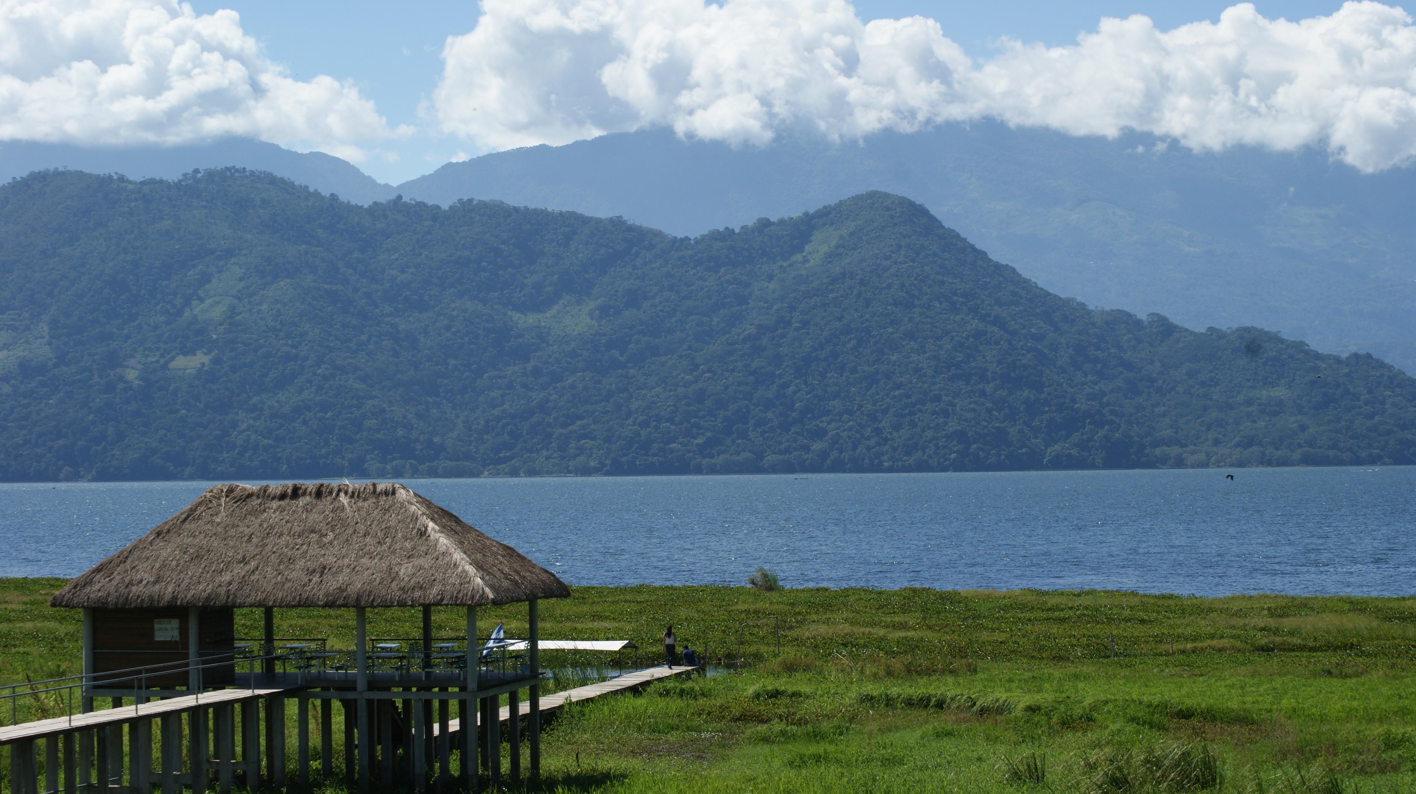 Lago Yojoa, por Luis Ariel Merlo Pineda