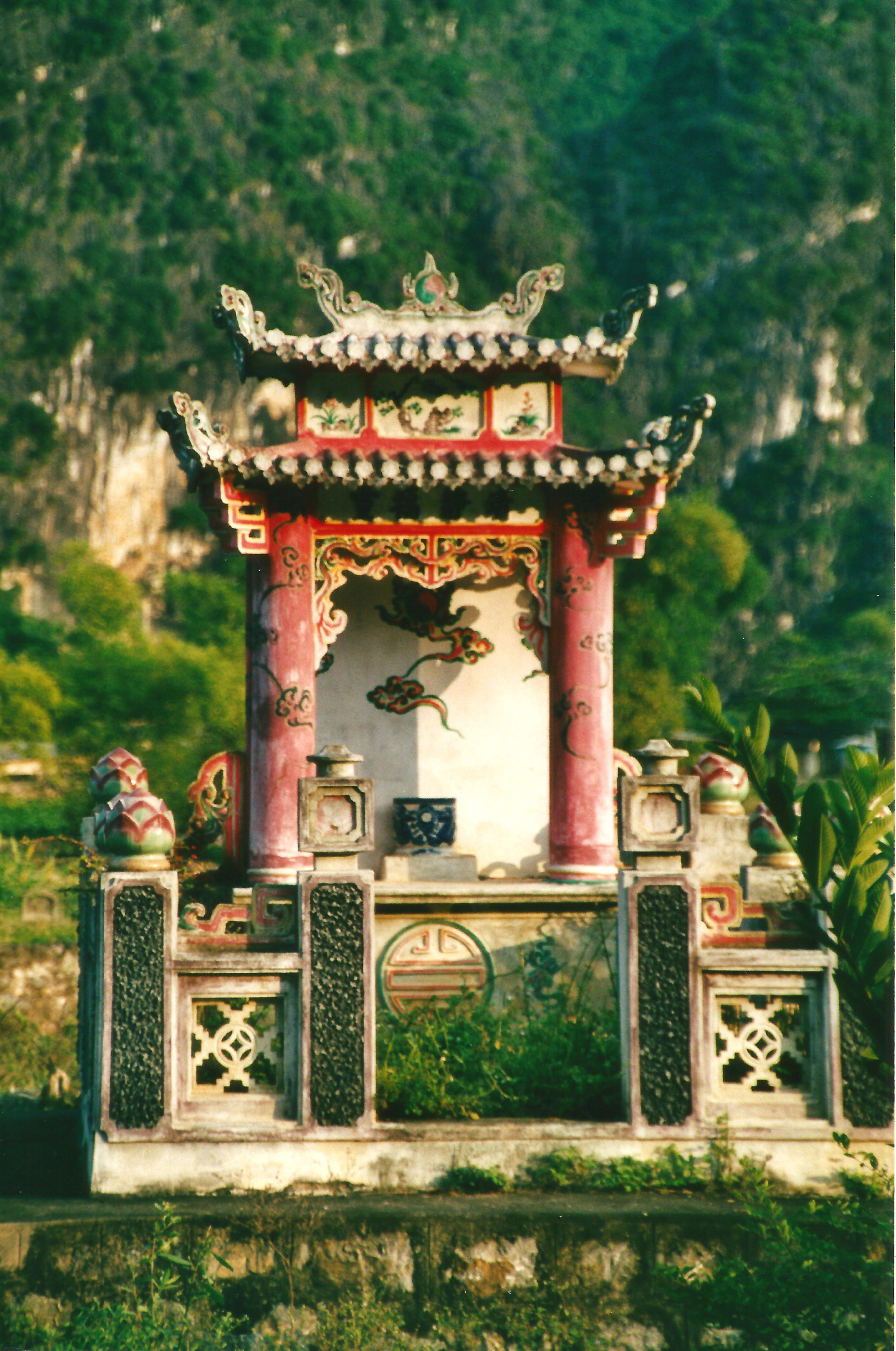 Templo Dinh Tien Hoang, por E.Sonia Requejo Salces