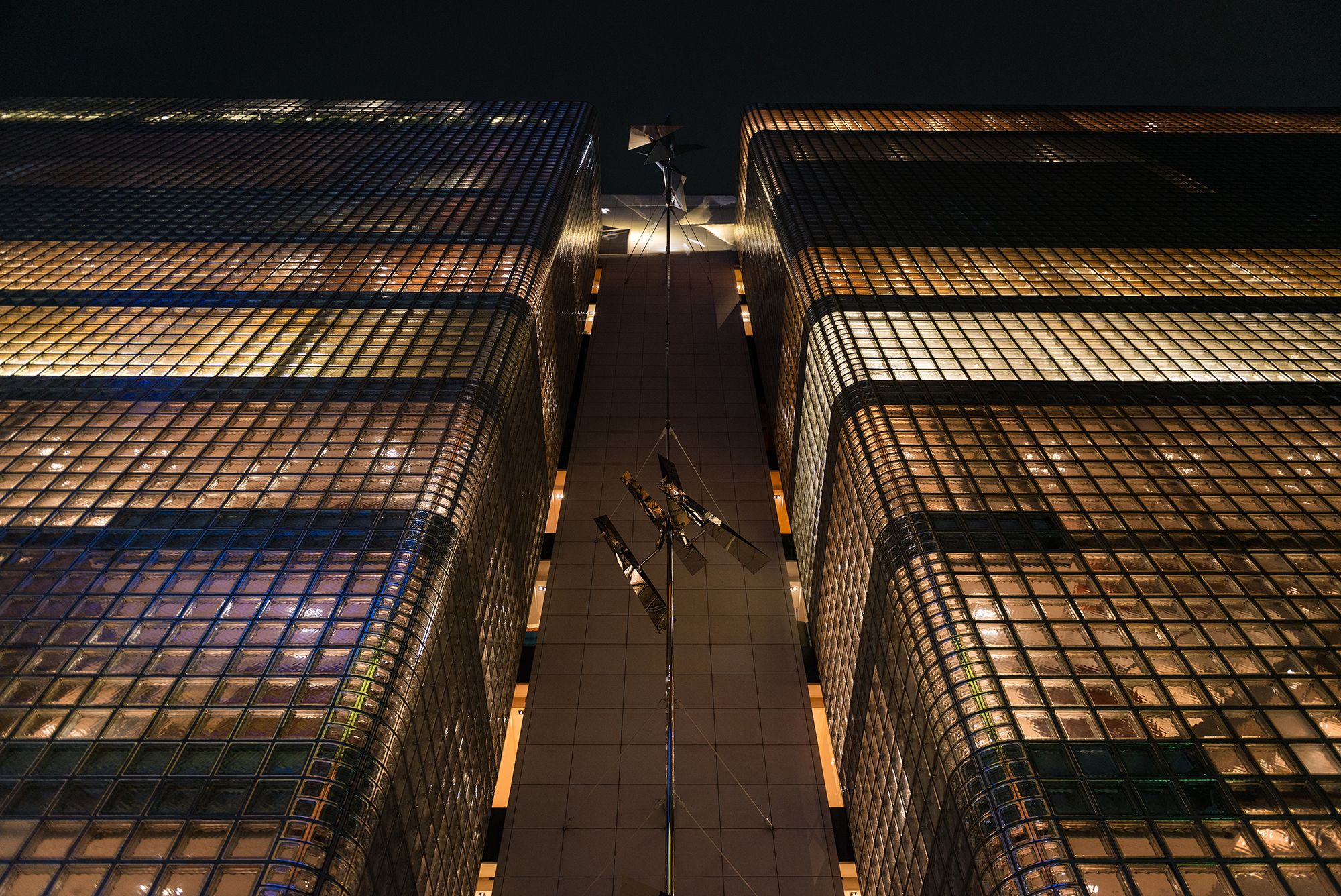 Hermes Ginza, por Andres Garcia