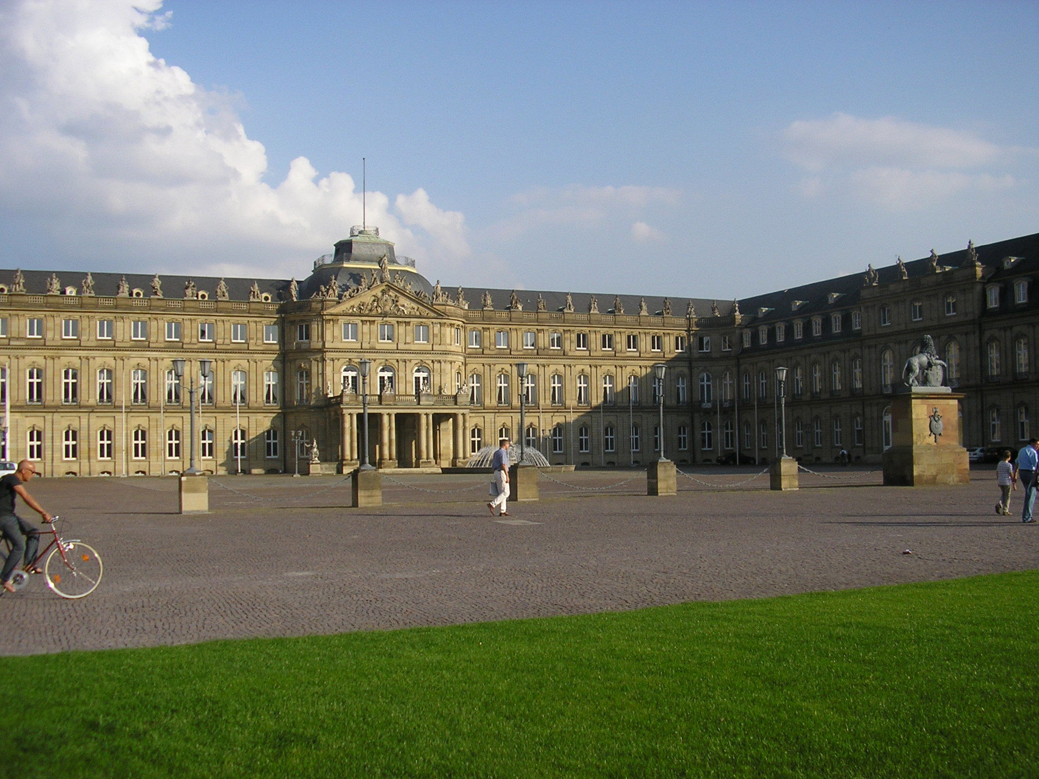 Palacios en Stuttgart: Un recorrido por la majestuosidad arquitectónica