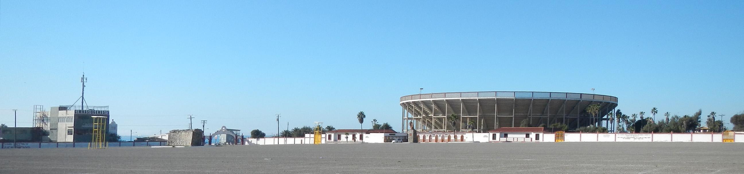 Plaza Monumental Playas de Tijuana, por Rafael Blando