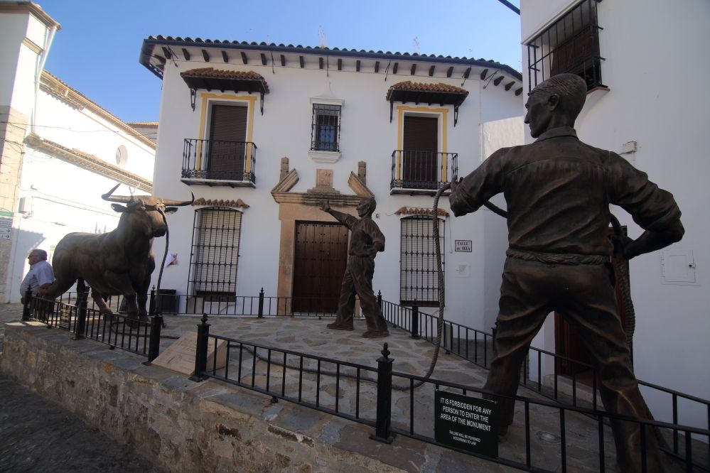 Monumento al toro de Cuerda, por ANADEL