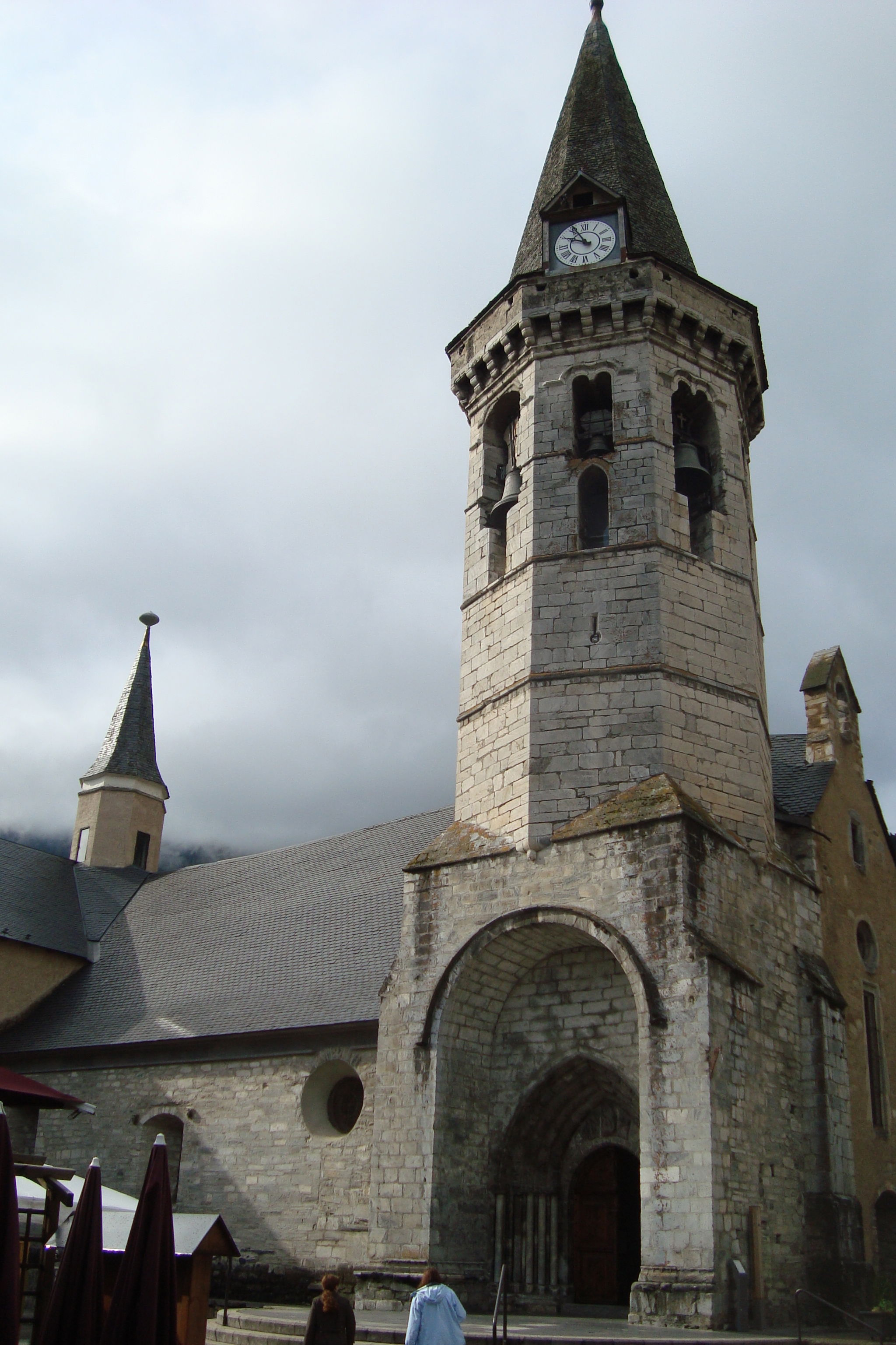 Iglesia de Sant Miquèu de Vielha., por Giselle Ortega