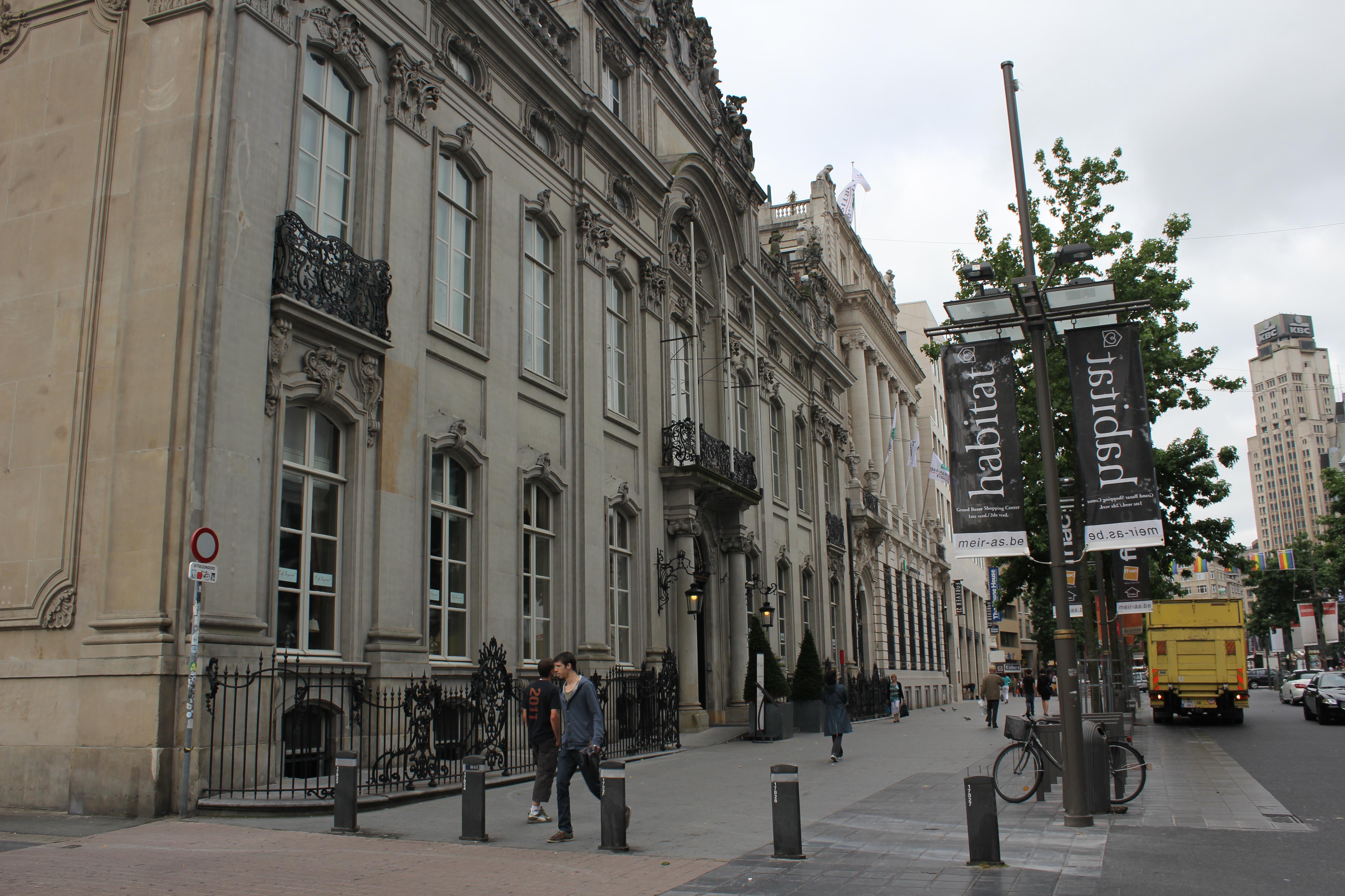 Descubre los majestuosos palacios de Bélgica y su historia encantadora