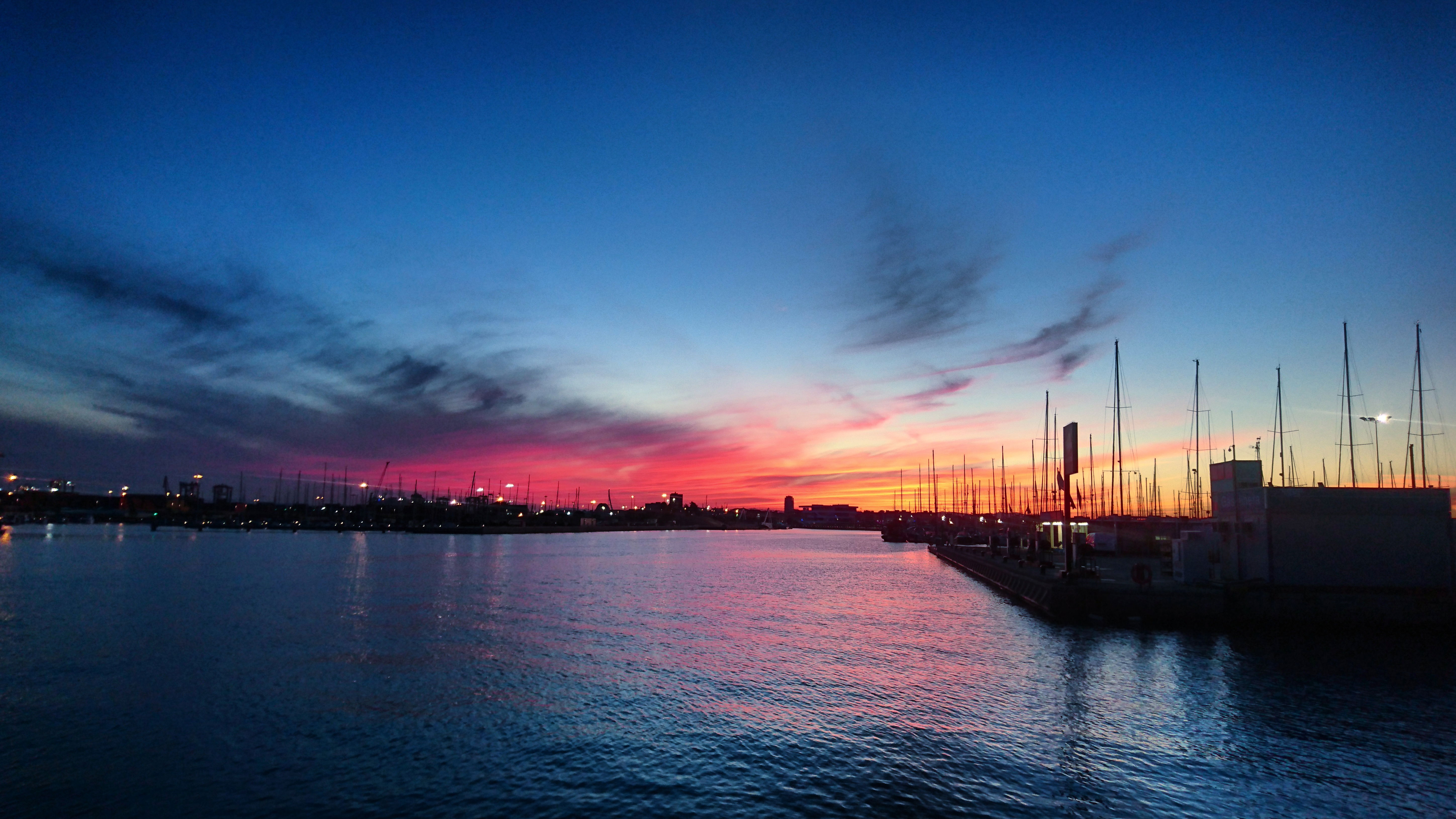 Puertos en Valencia: descubre la esencia marítima de la ciudad