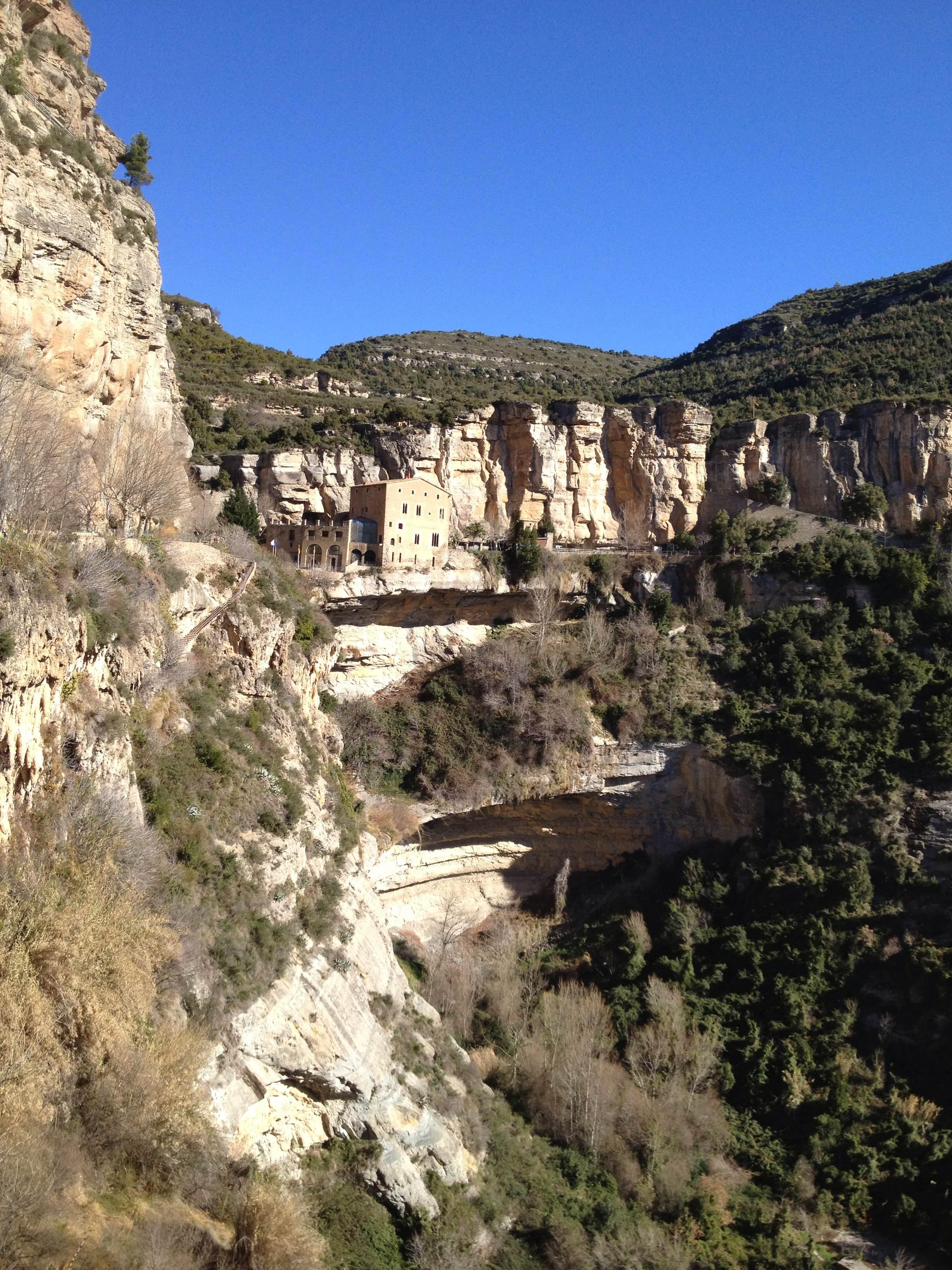 Monasterio Sant Miquel del Fai, por Olga