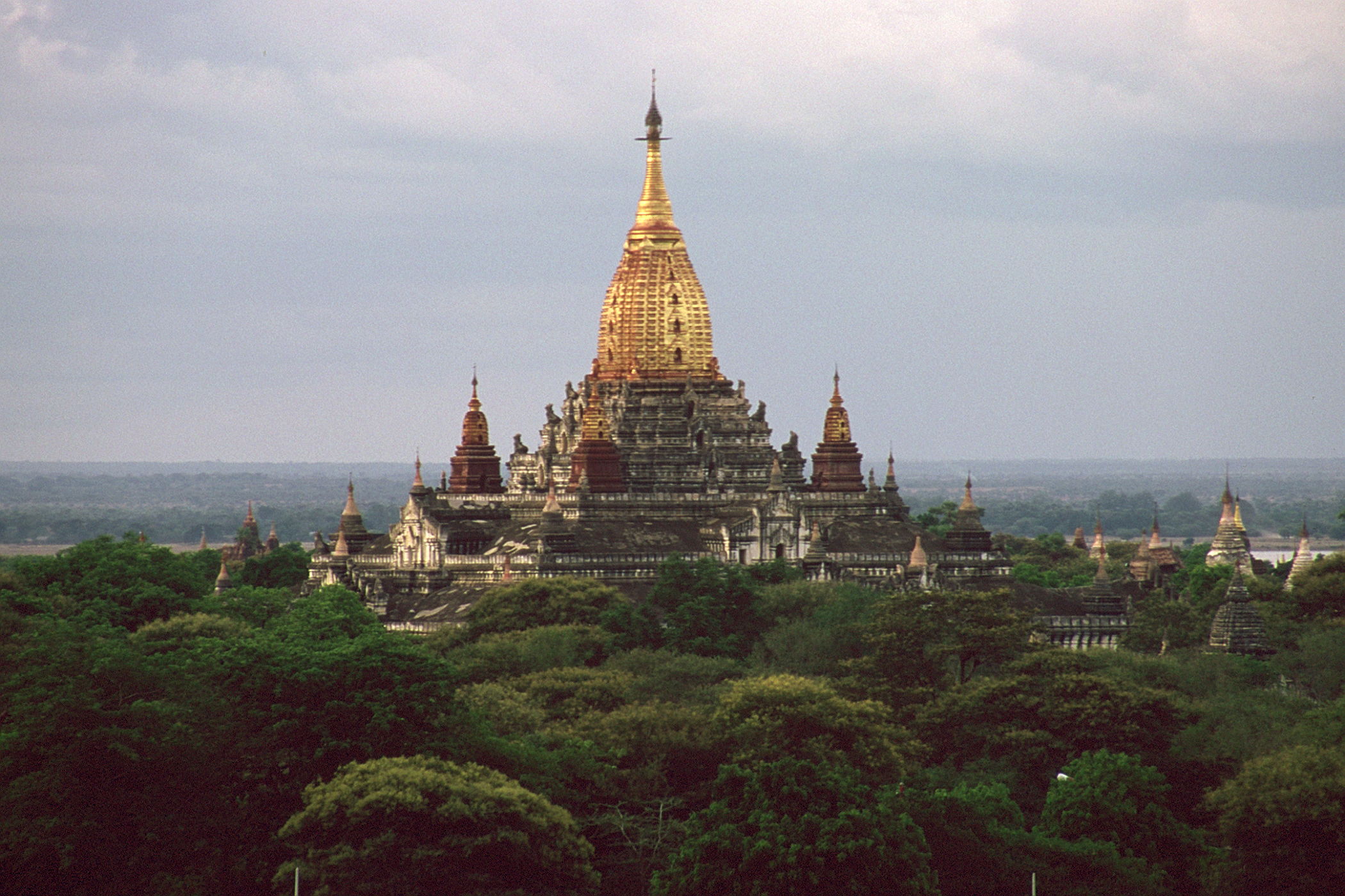 Templo de Ananda, por aurelio aransay ugarte