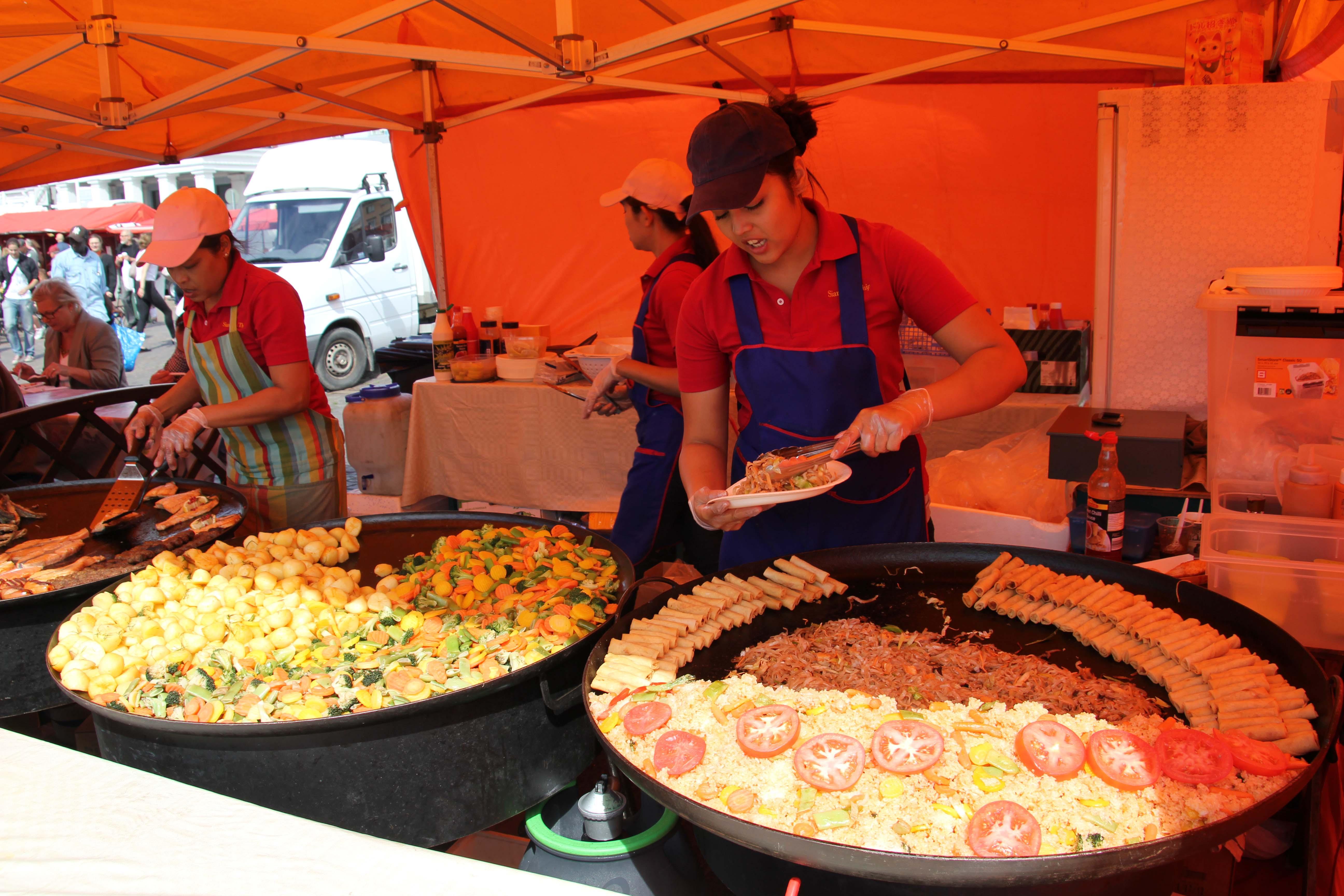 Mercados en Finlandia y la experiencia única de su cultura culinaria