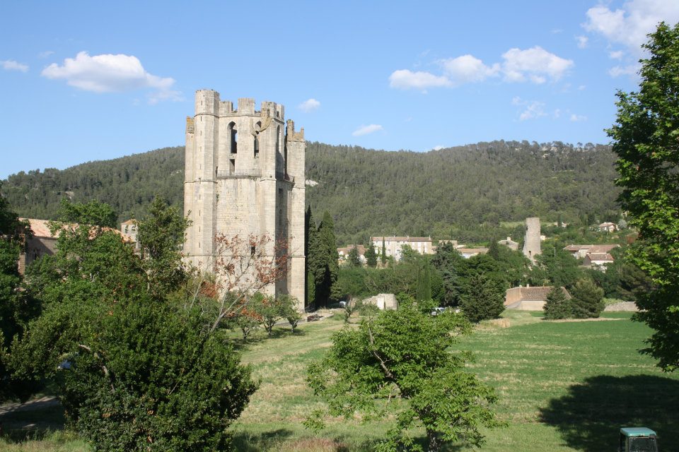 Abadia de Lagrasse, por Gwendoline Yzèbe