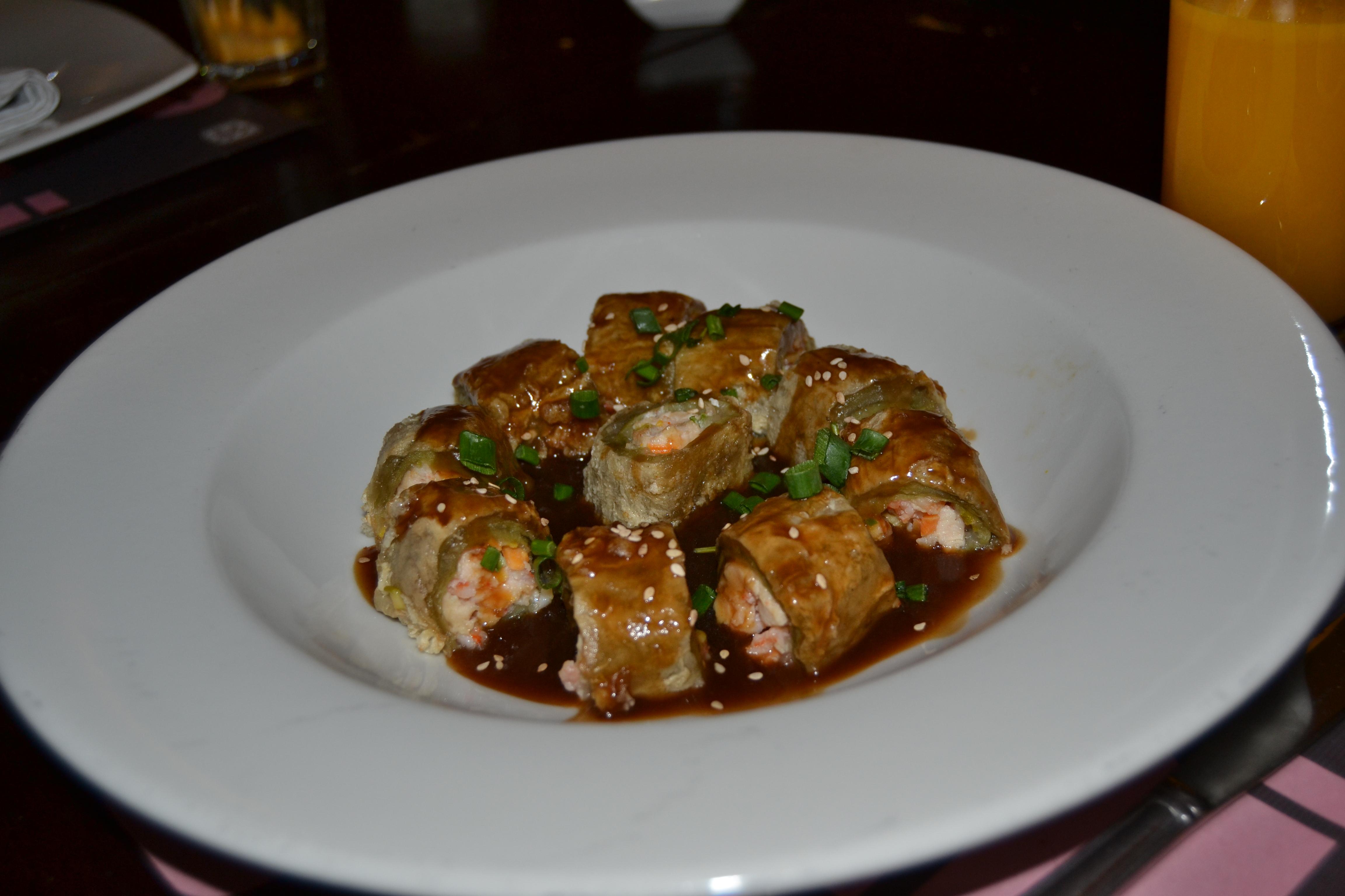 Cuzco de noche, degusta comida peruana