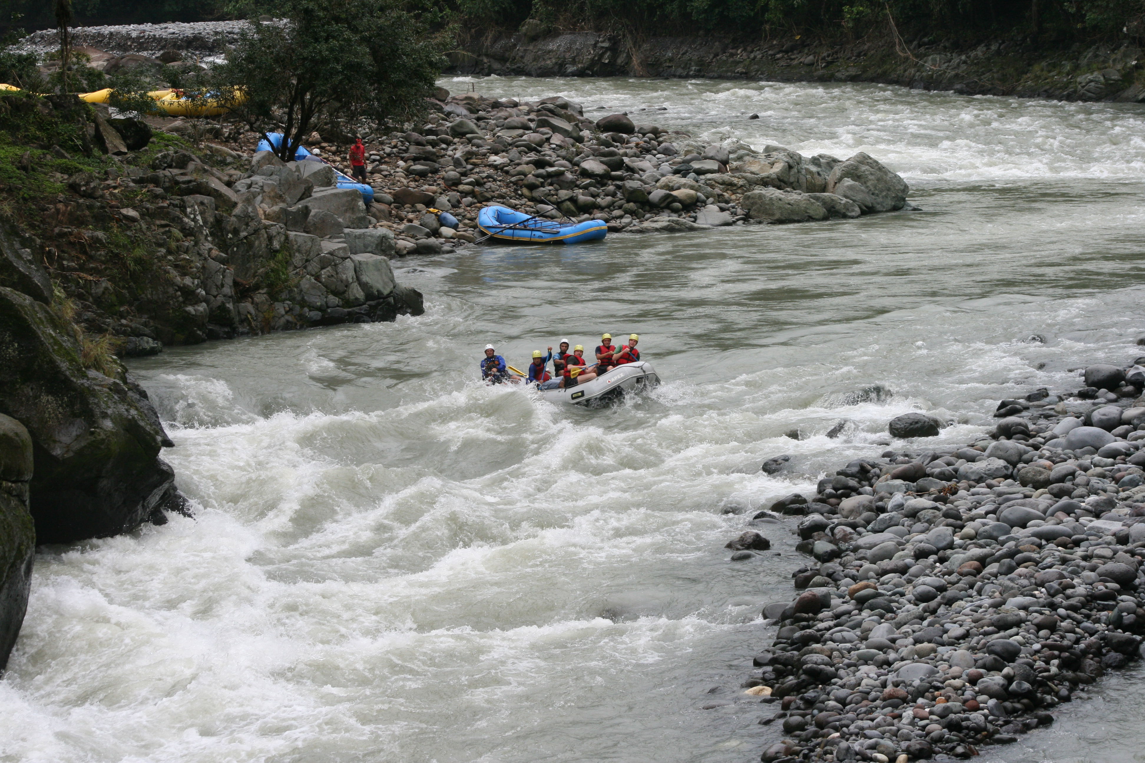 Río Turrialba, por pacuare