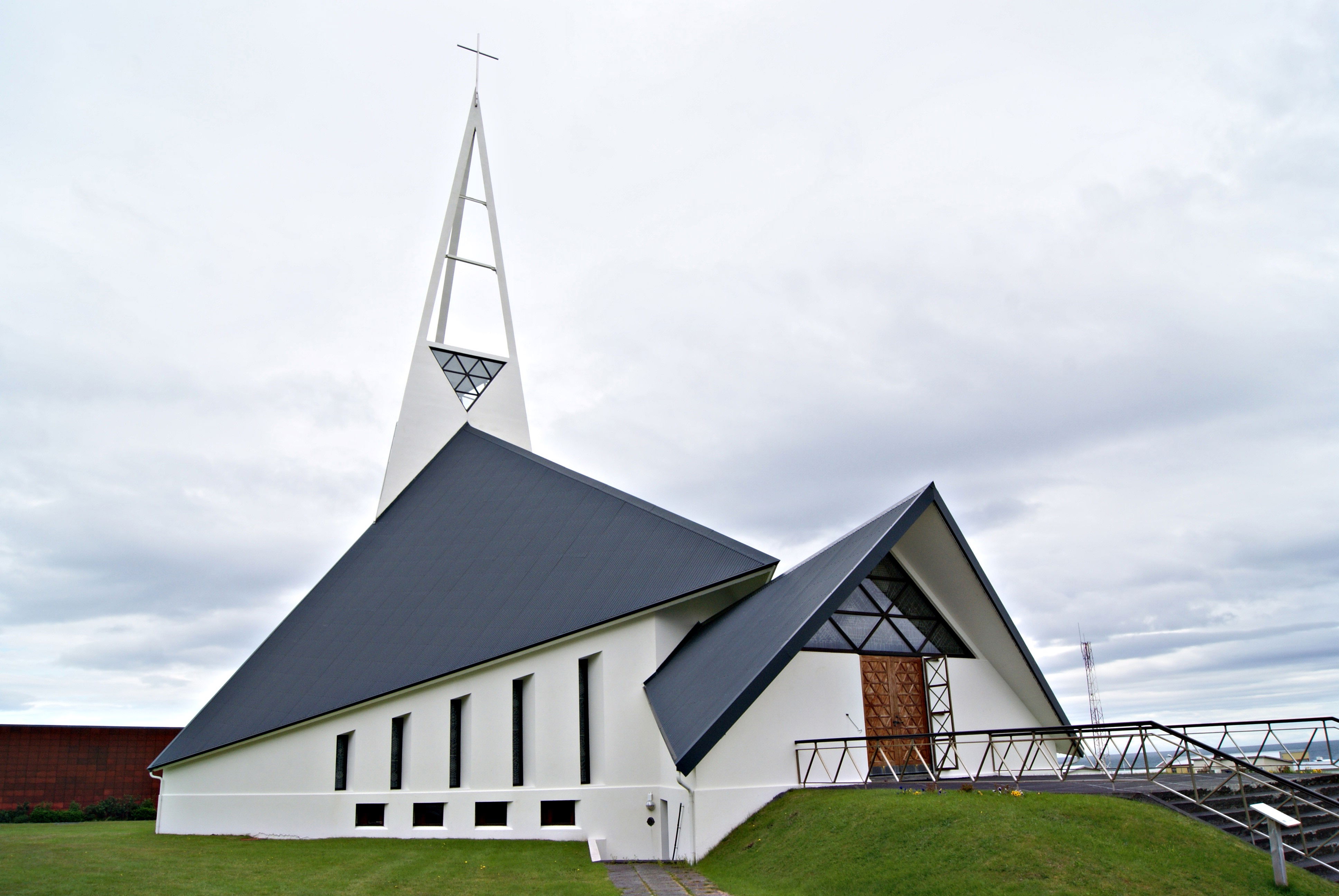 La Iglesia de Ólafsvík, por Roberto Gonzalez