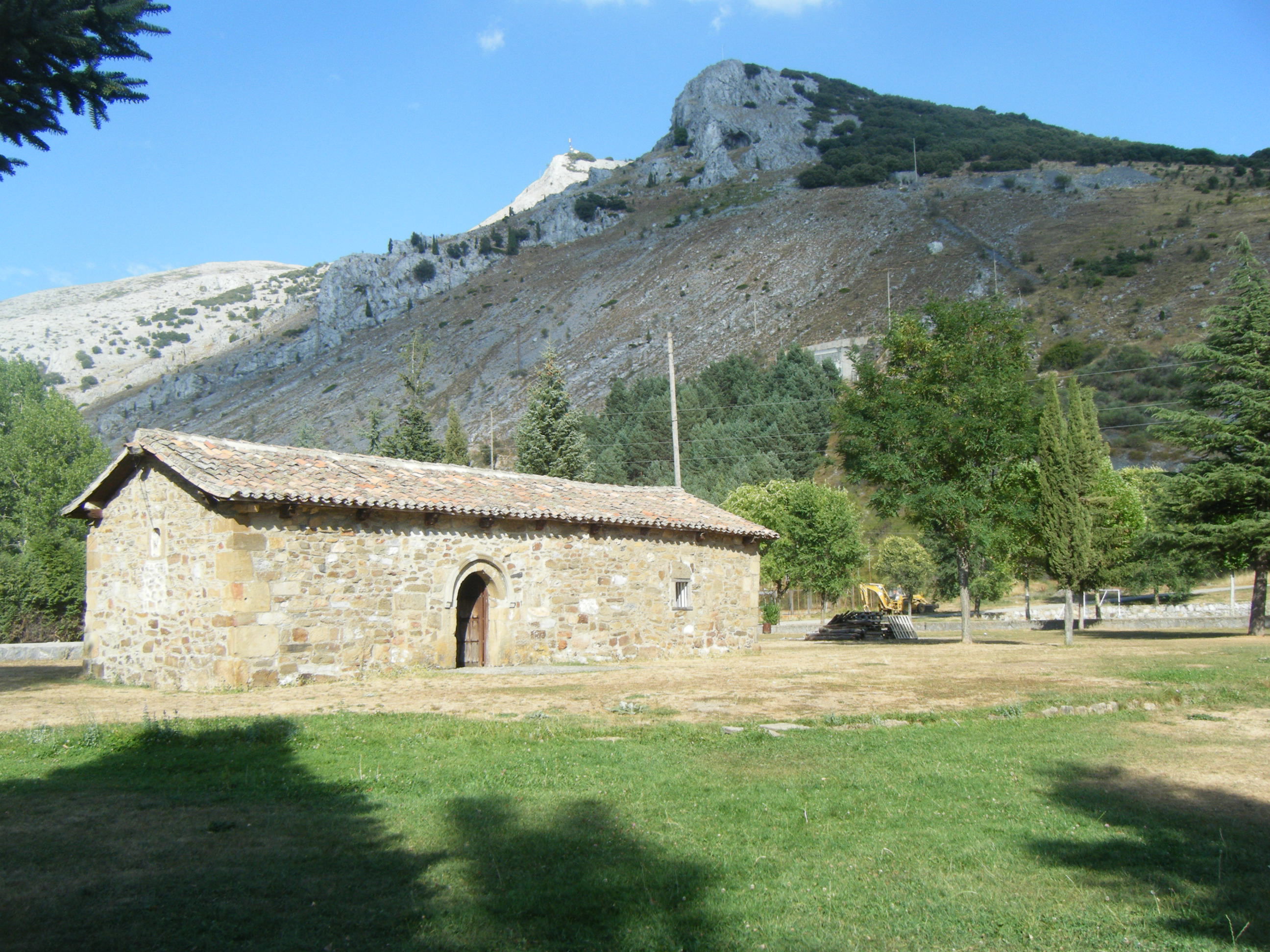 Iglesias en Velilla del Río Carrión: un recorrido por su patrimonio religioso