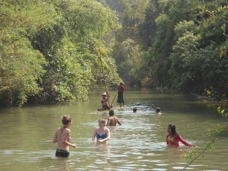 La rivière d'Inle, por Marie & Matt