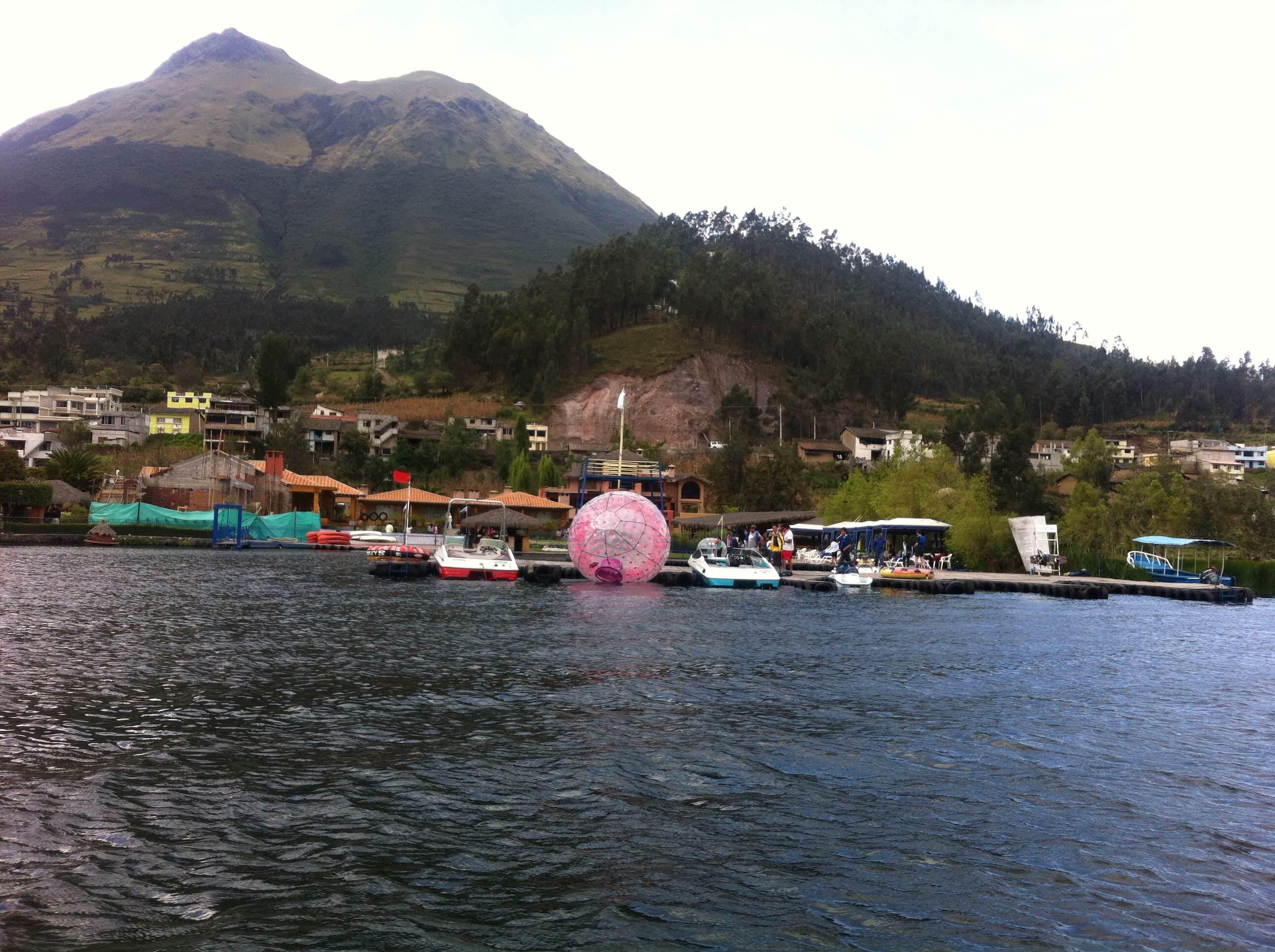 Lago San Pablo, por Elianeth Rodriguez Pineda