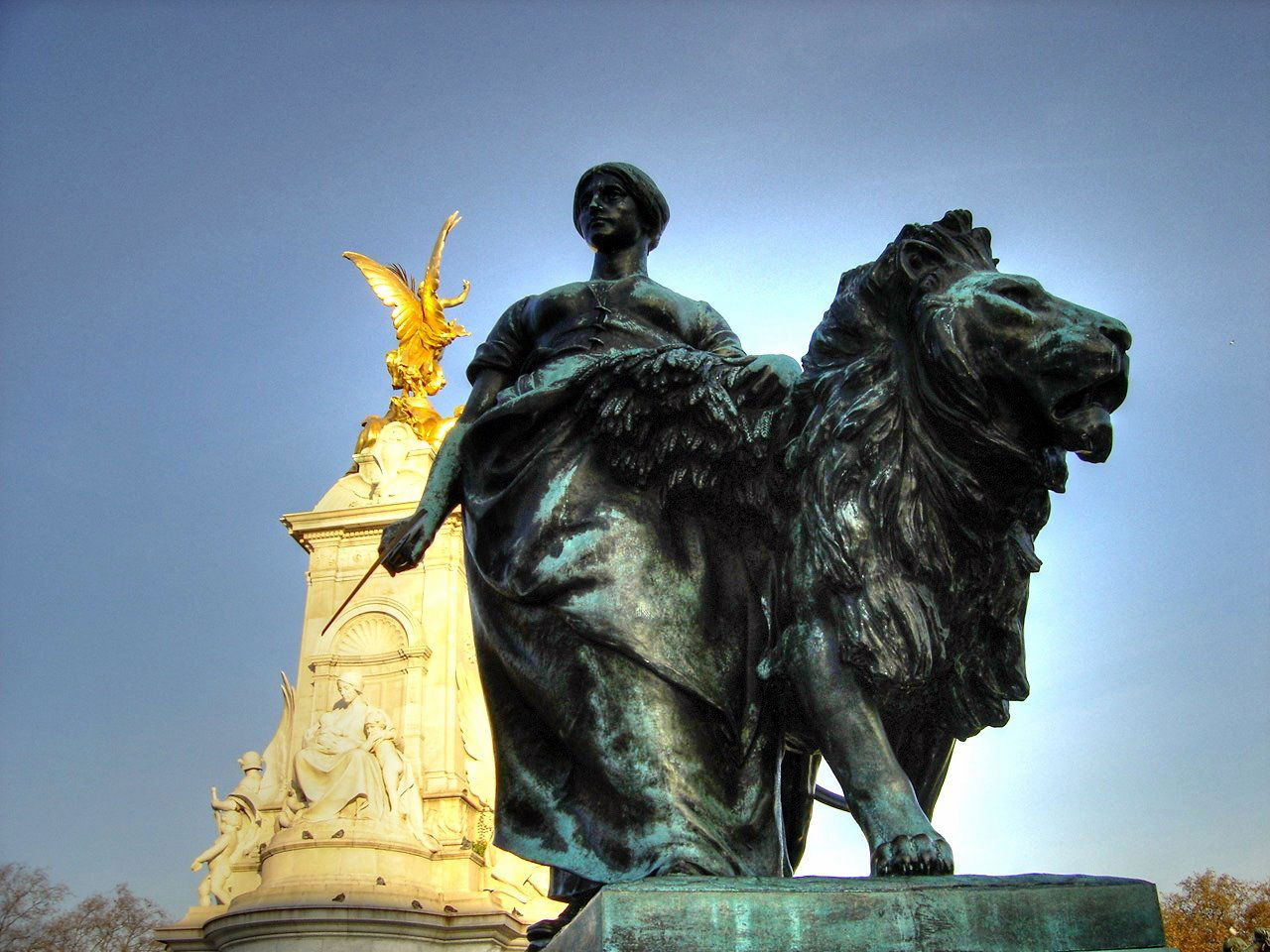 Monumento a la Reina Victoria, por Rodrigo Nieto