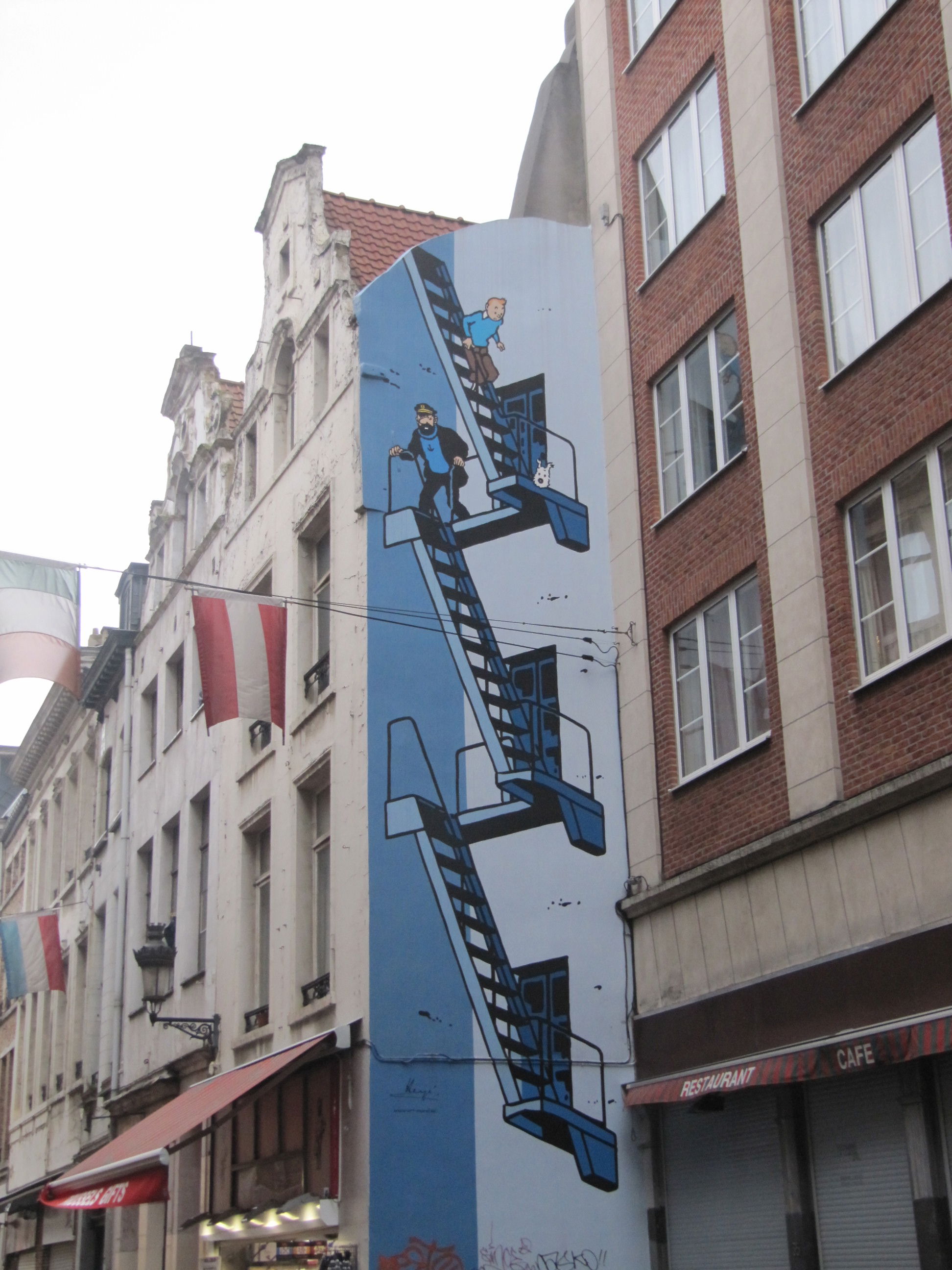 Mural de Tintin - Hergé, por Héctor mibauldeblogs.com