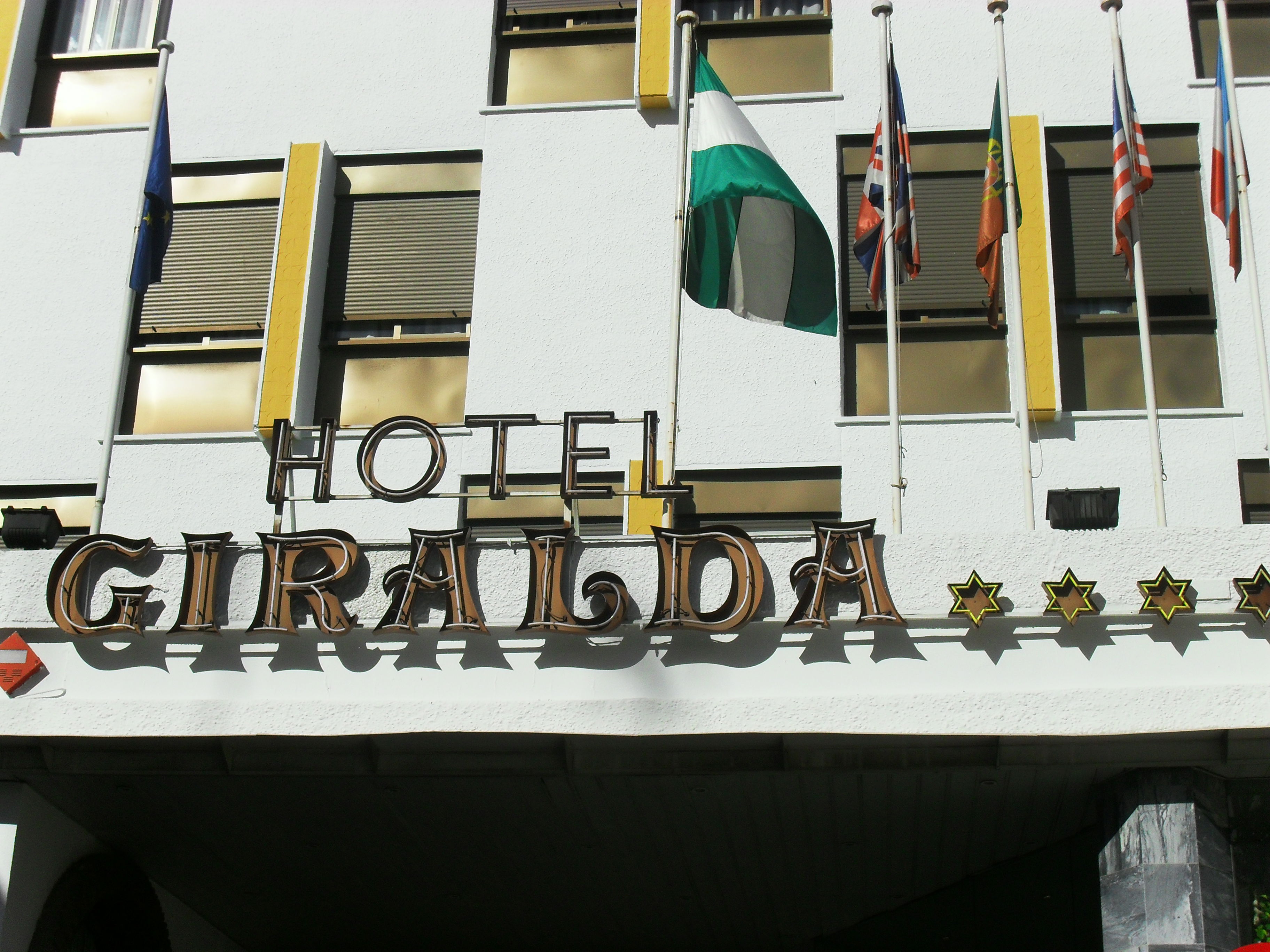 Hotel Catalonia Giralda, por Allan Robert P. J.