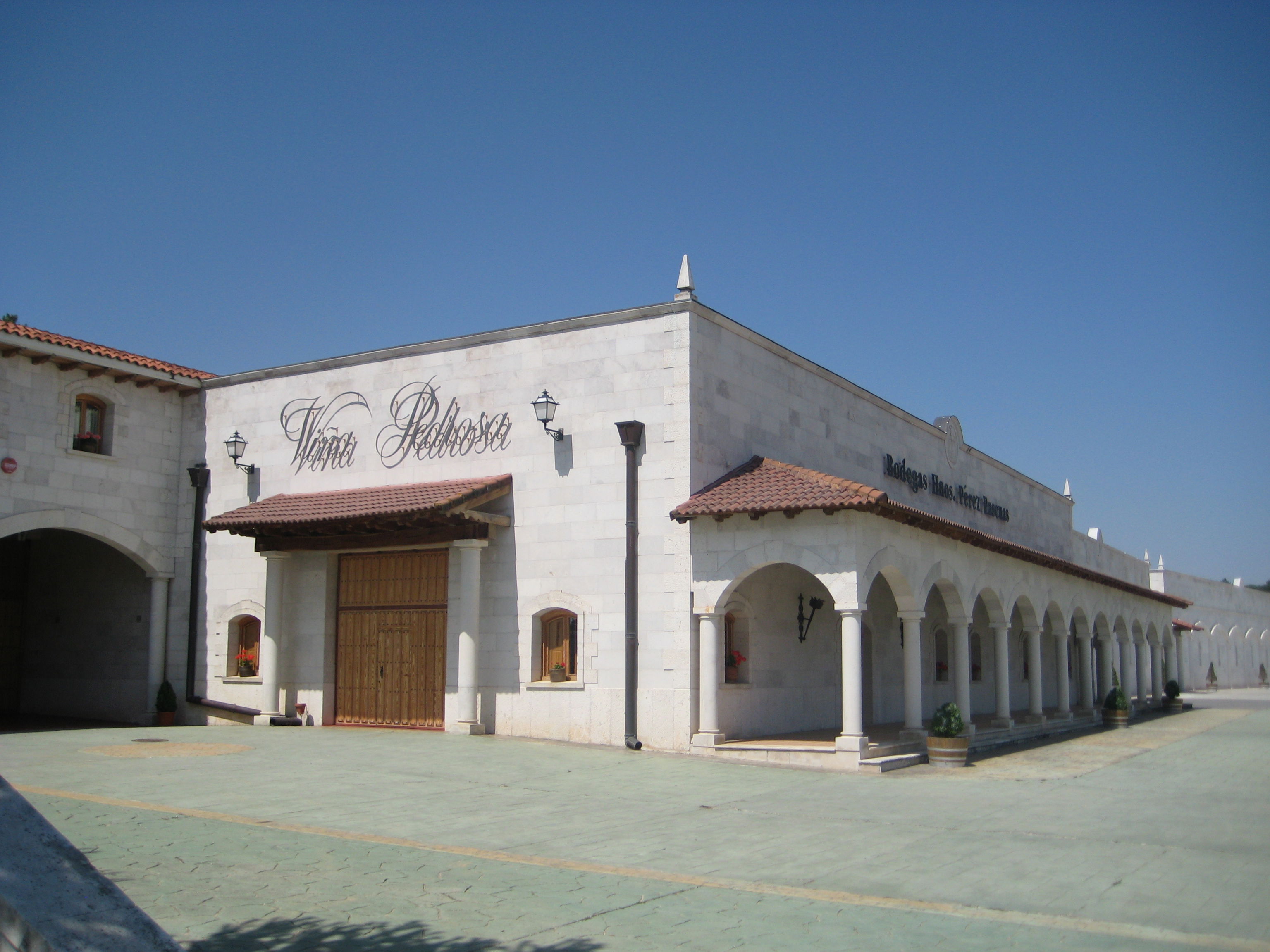 Bodegas Viña Pedrosa, por Elvira Aldaz