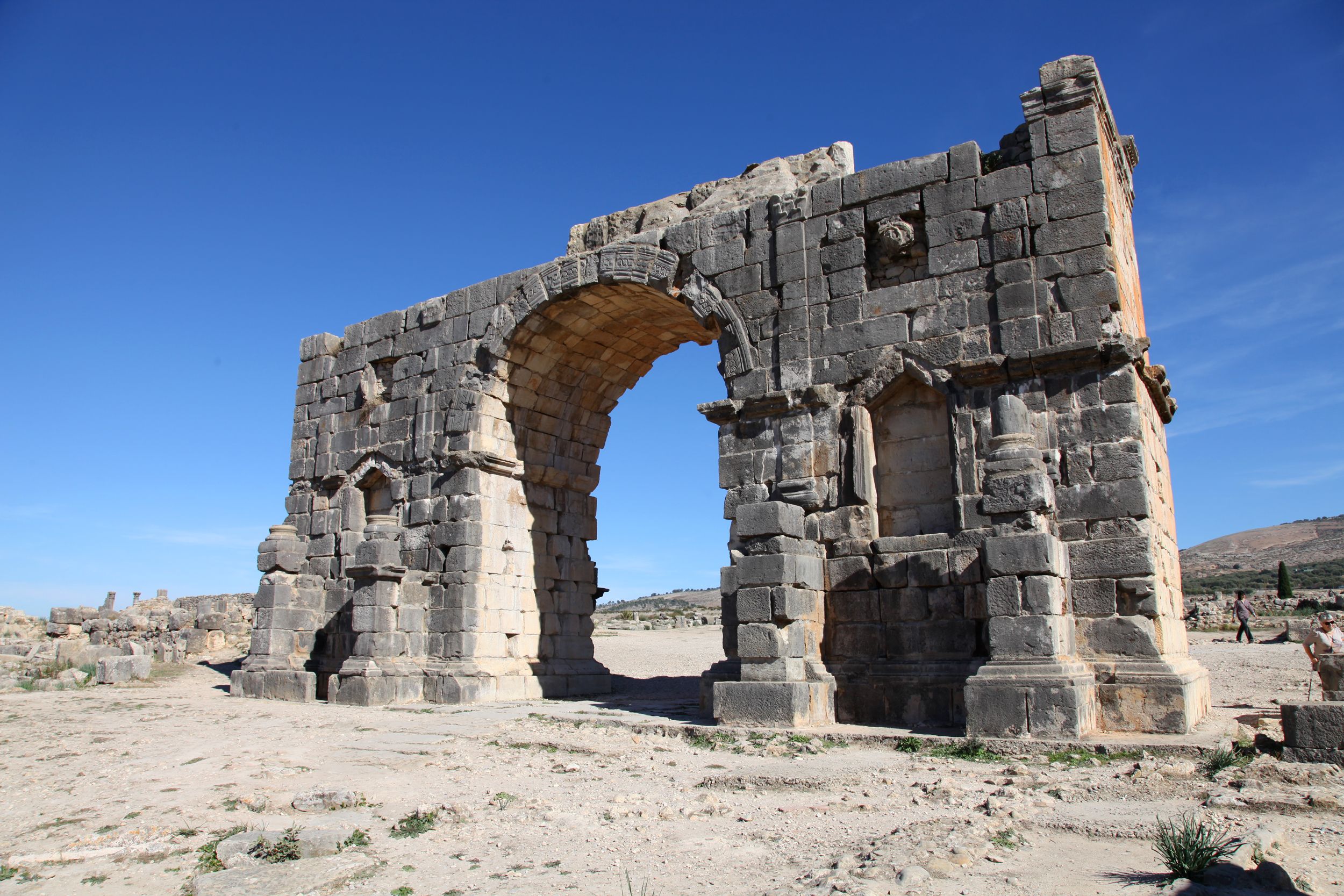 Decumanus Maximus de Volubilis, por GERARD DECQ