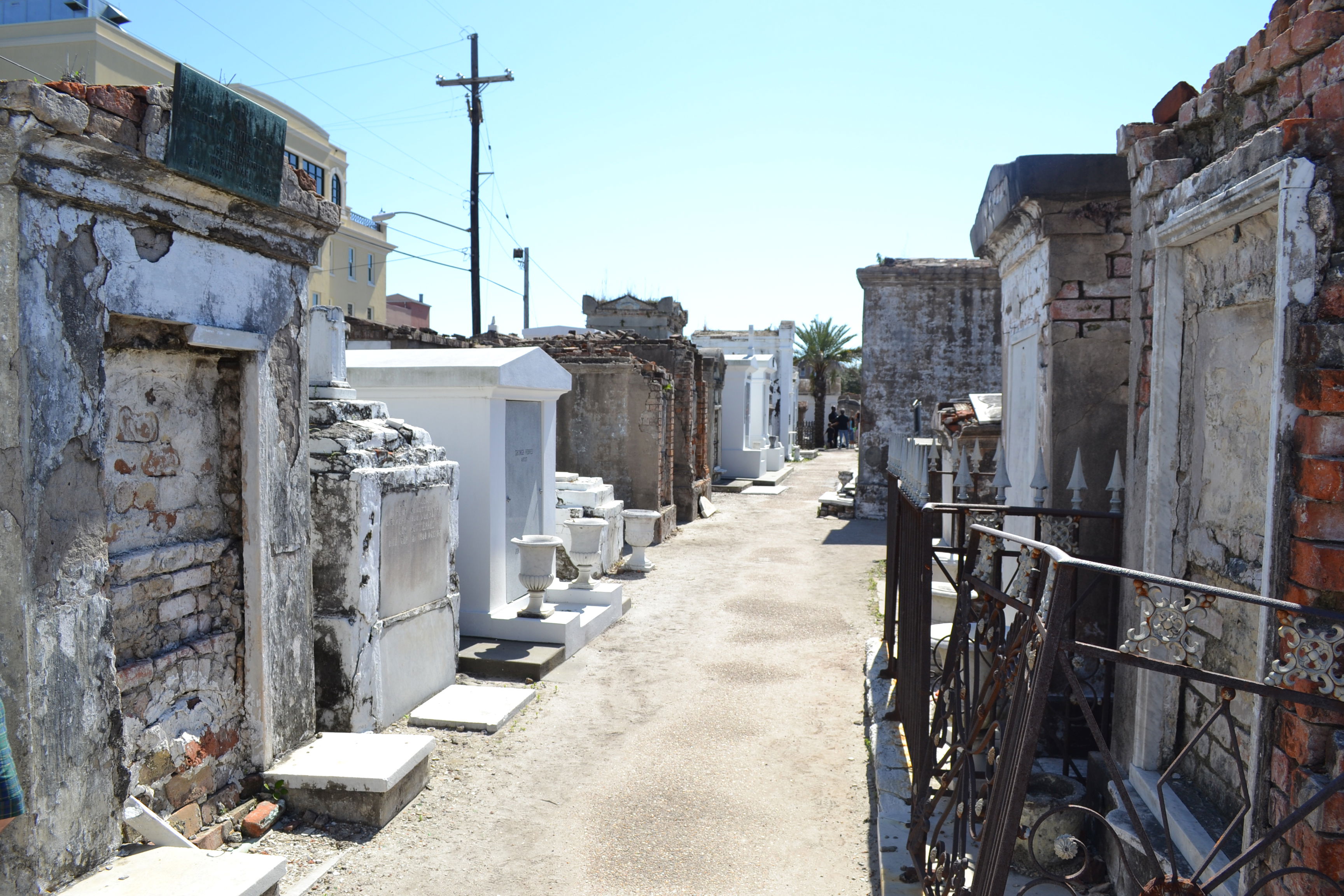 Cementerio St Louis, por France Dutertre