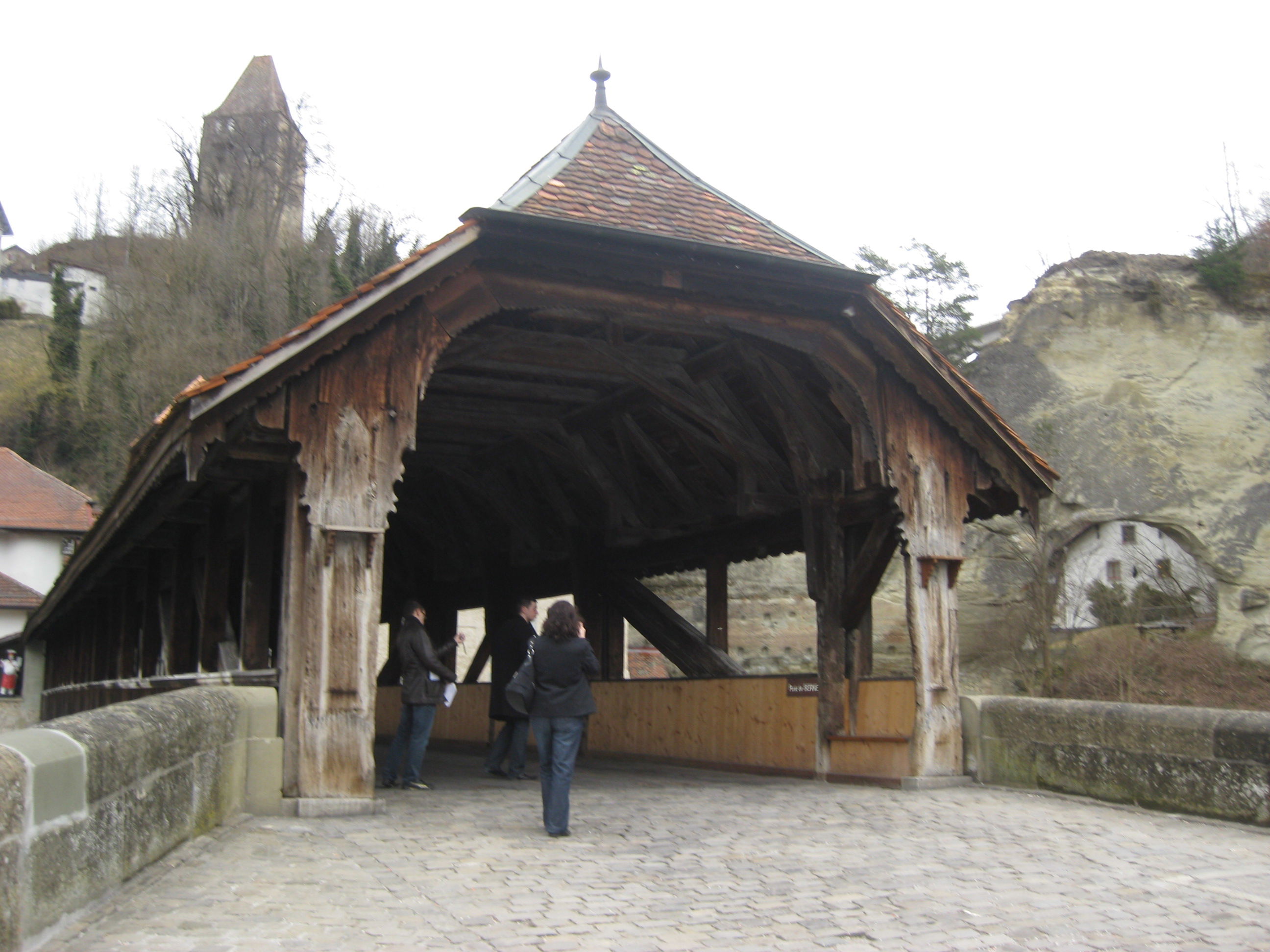 Puente de Berna, por Leo