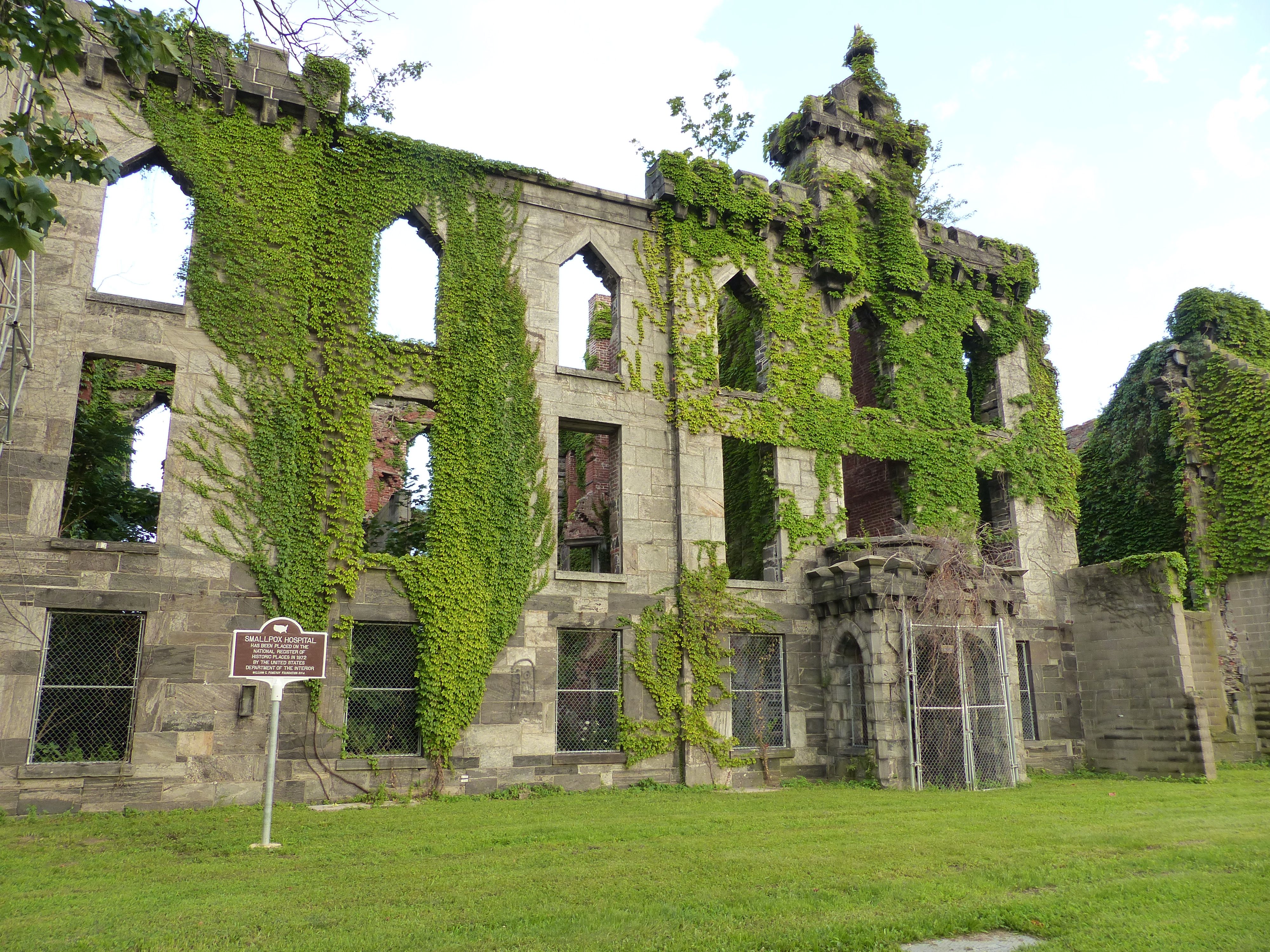 Smallpox Memorial Hospital, por Xipo Enelmundoperdido