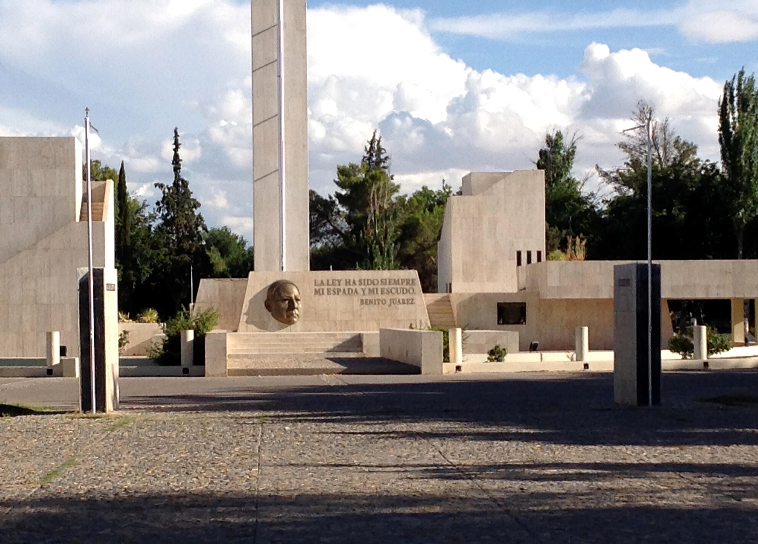 Monumento Conmemorativo de El Chamizal, por Roberto Carrillo