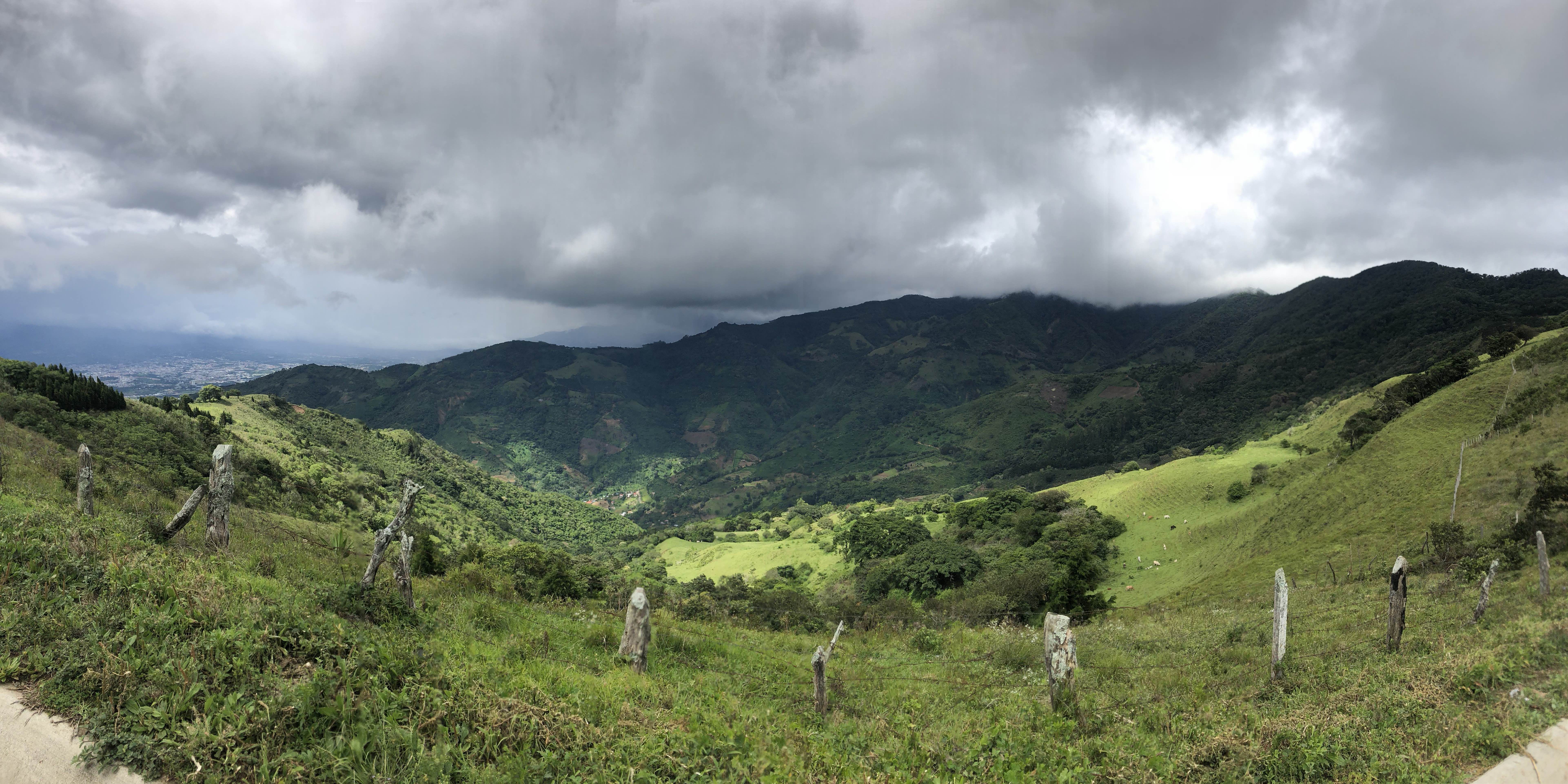 Valle central, por Victor Paz
