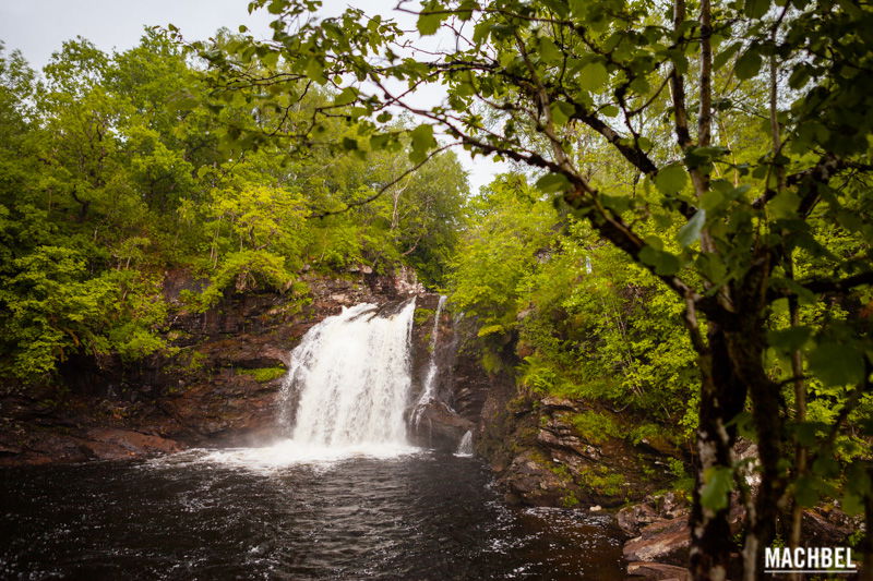 Cascada de Falloch, por Víctor Gómez - machbel