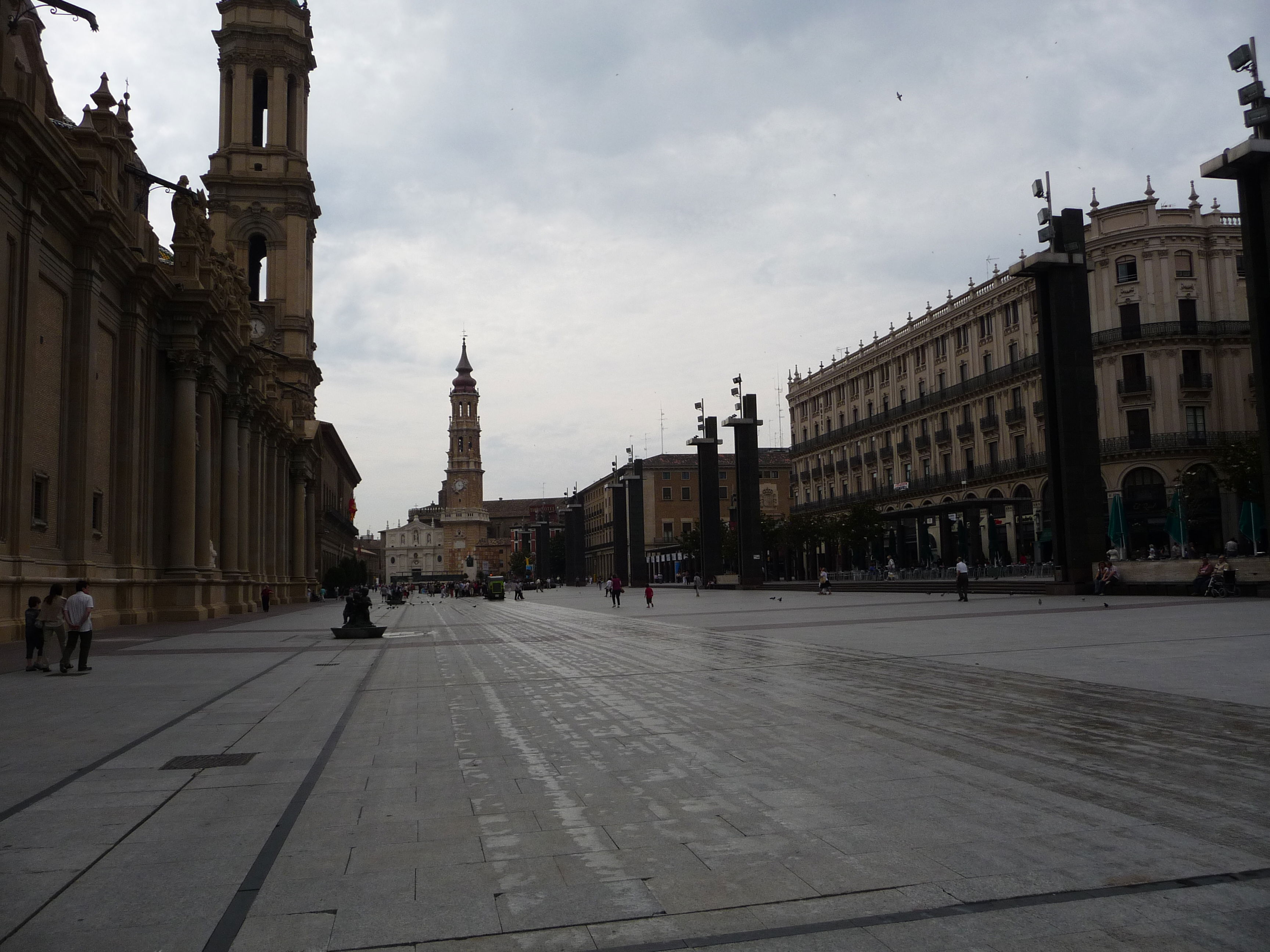 Estatuas en Zaragoza que cuentan historias a través del arte