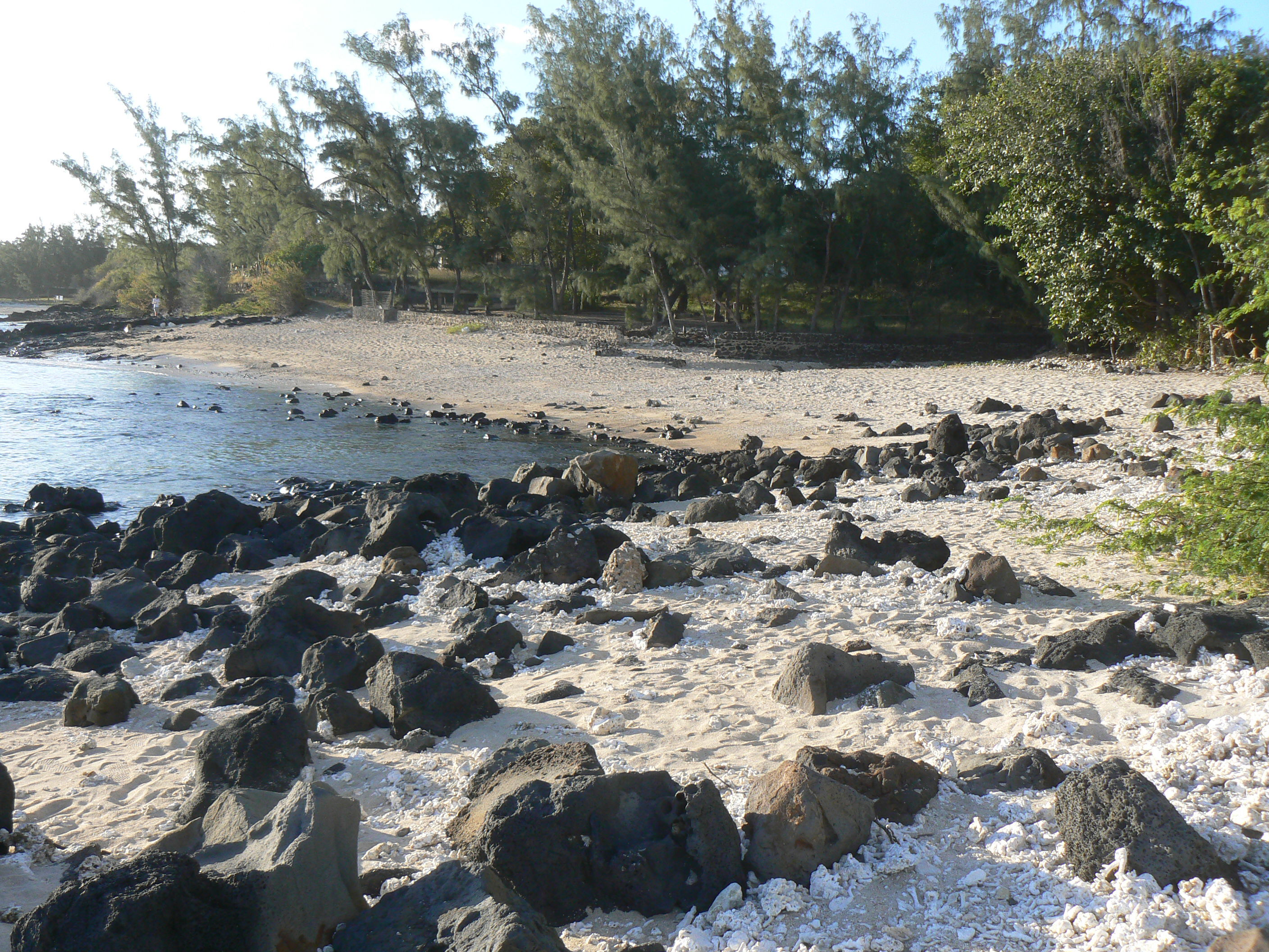 Playa del campo militario, por Adeline B