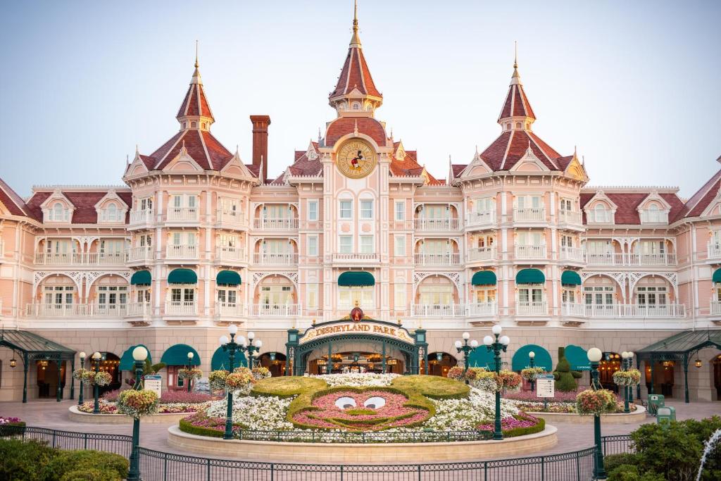 Disneyland® Hotel
