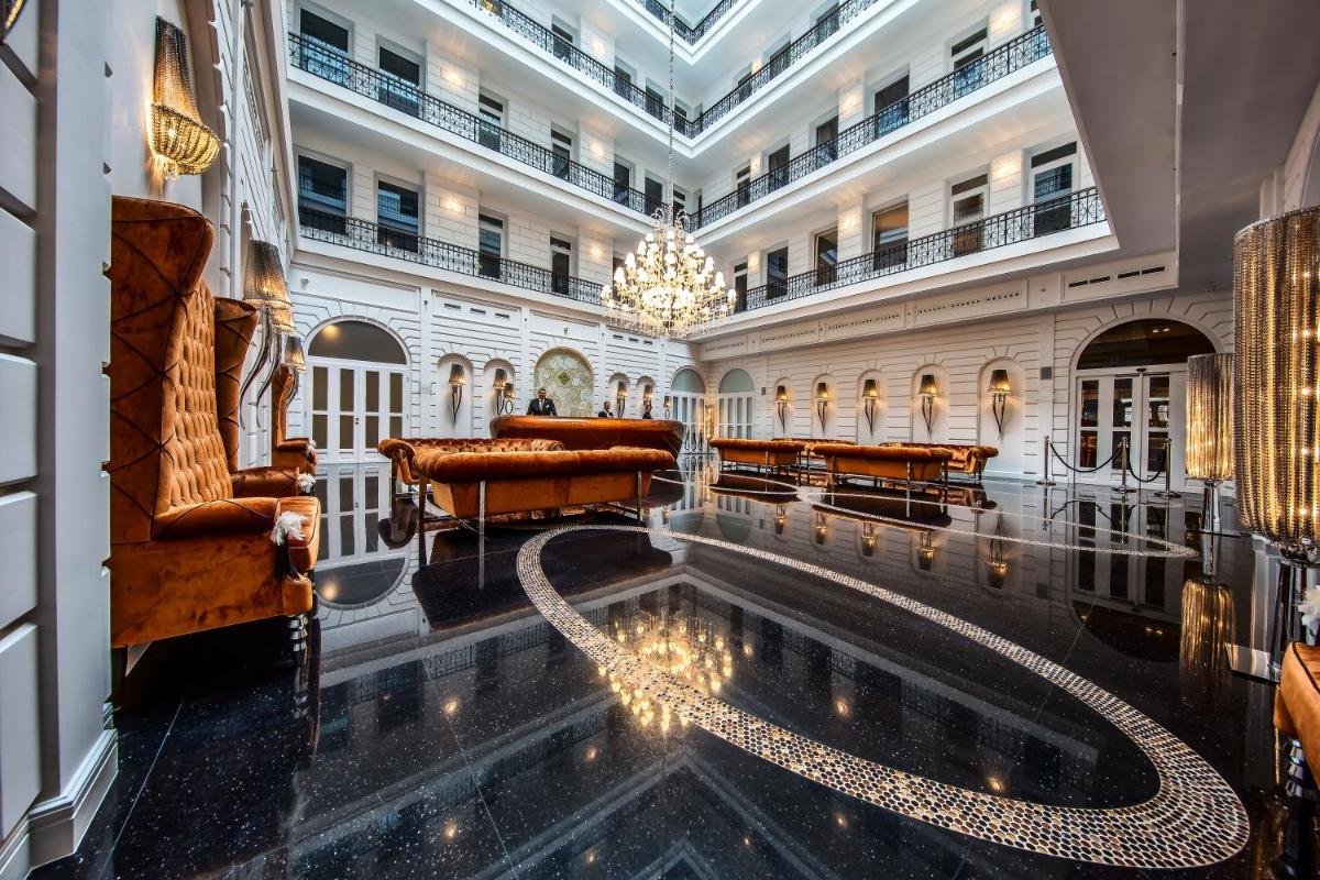 <p>Prestige Hotel Budapest</p>
