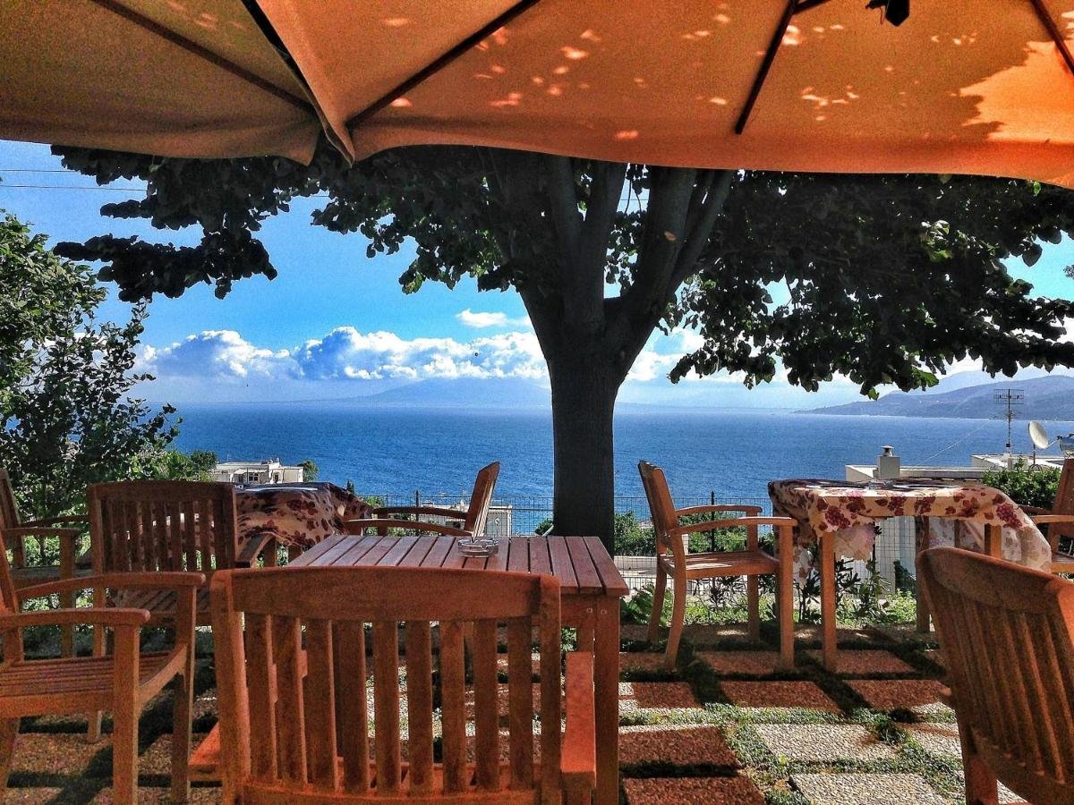 <p>Capri Wine Hotel</p>

