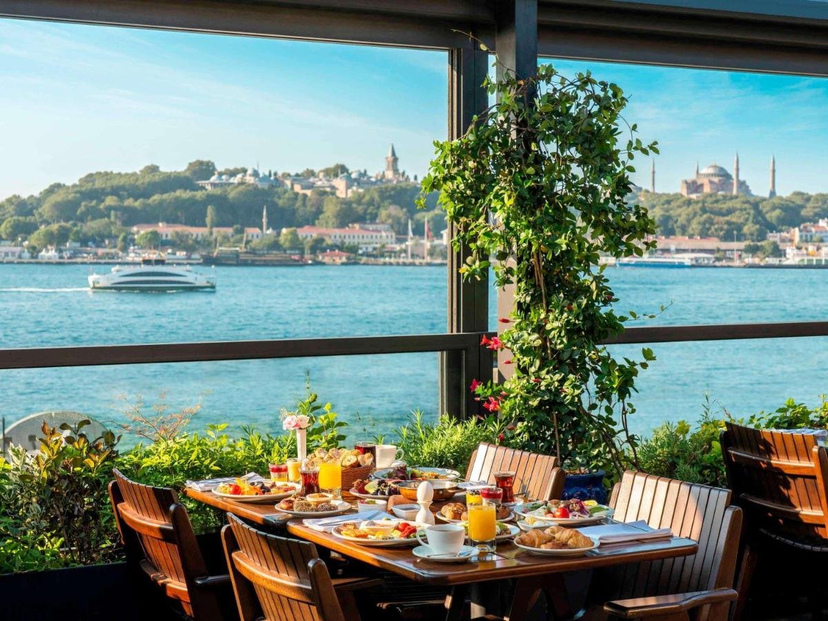 Novotel Istanbul Bosphorus Hotel
