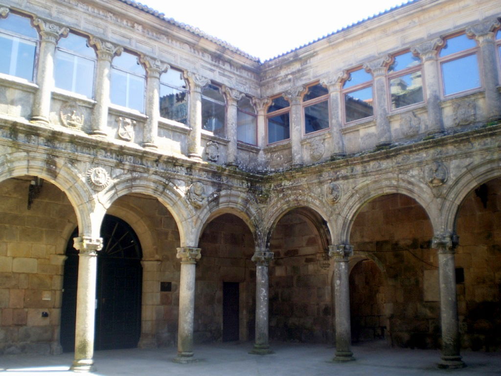 Claustro de la Hospedería, por Lala