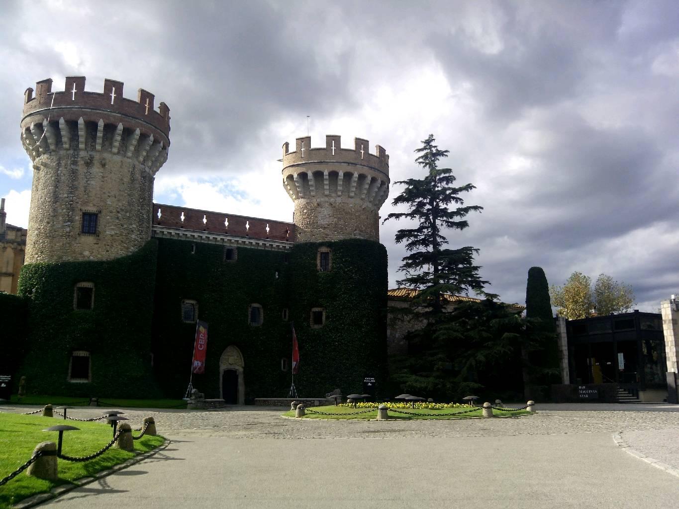 Castillo de Peralada, por Rafael